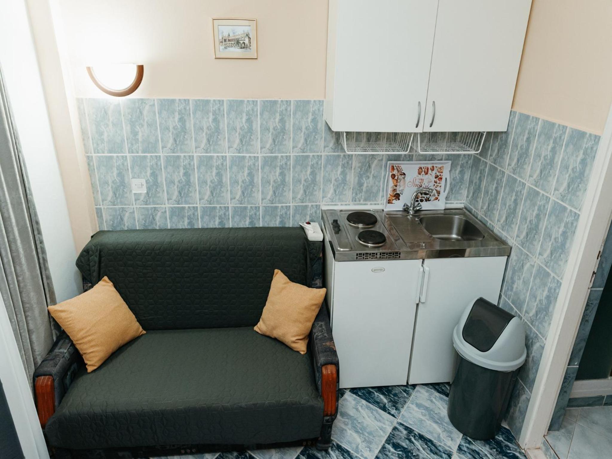 One Bedroom Apartment with Balcony - Photo 36