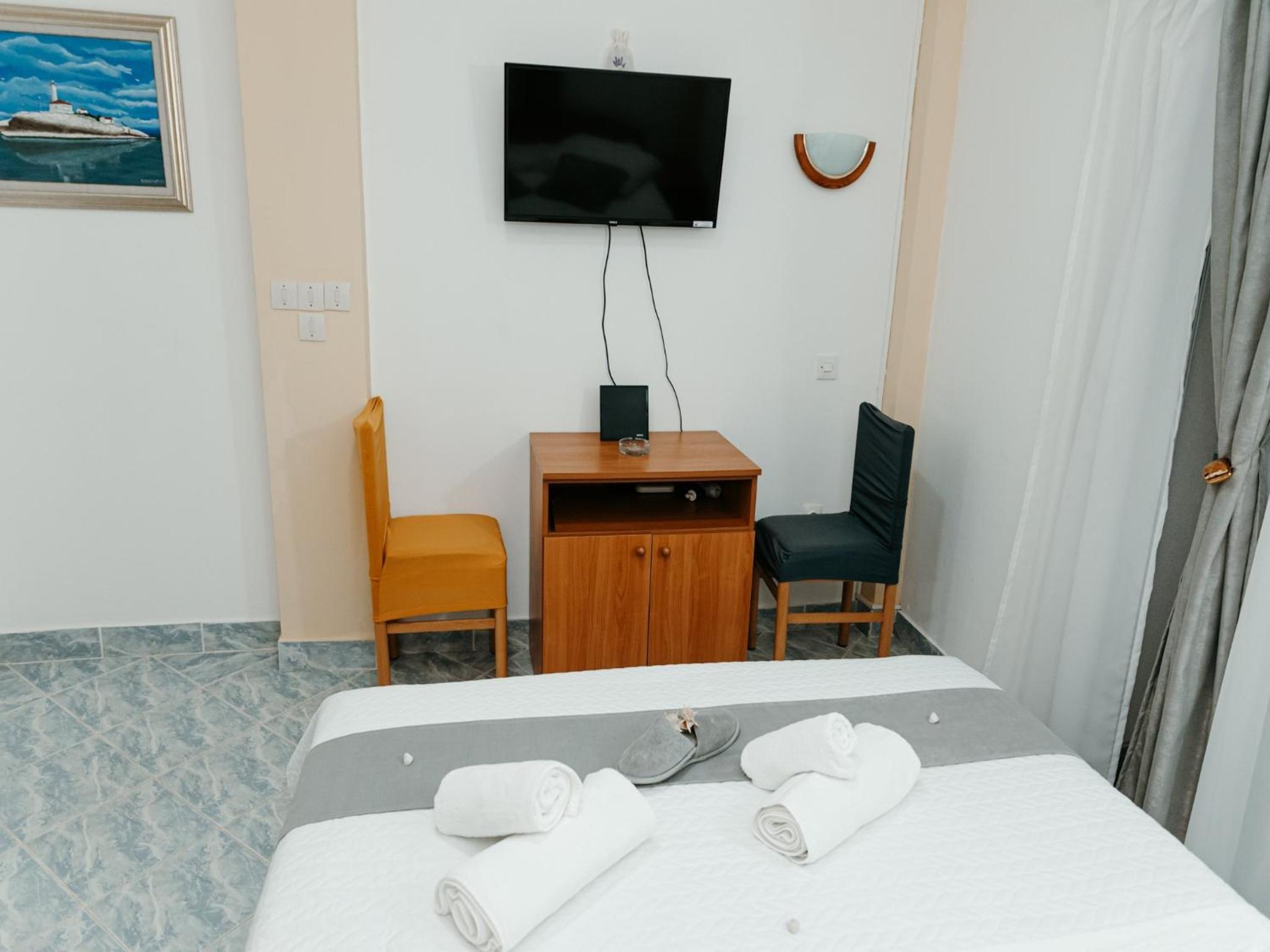 One Bedroom Apartment with Balcony - Photo 41