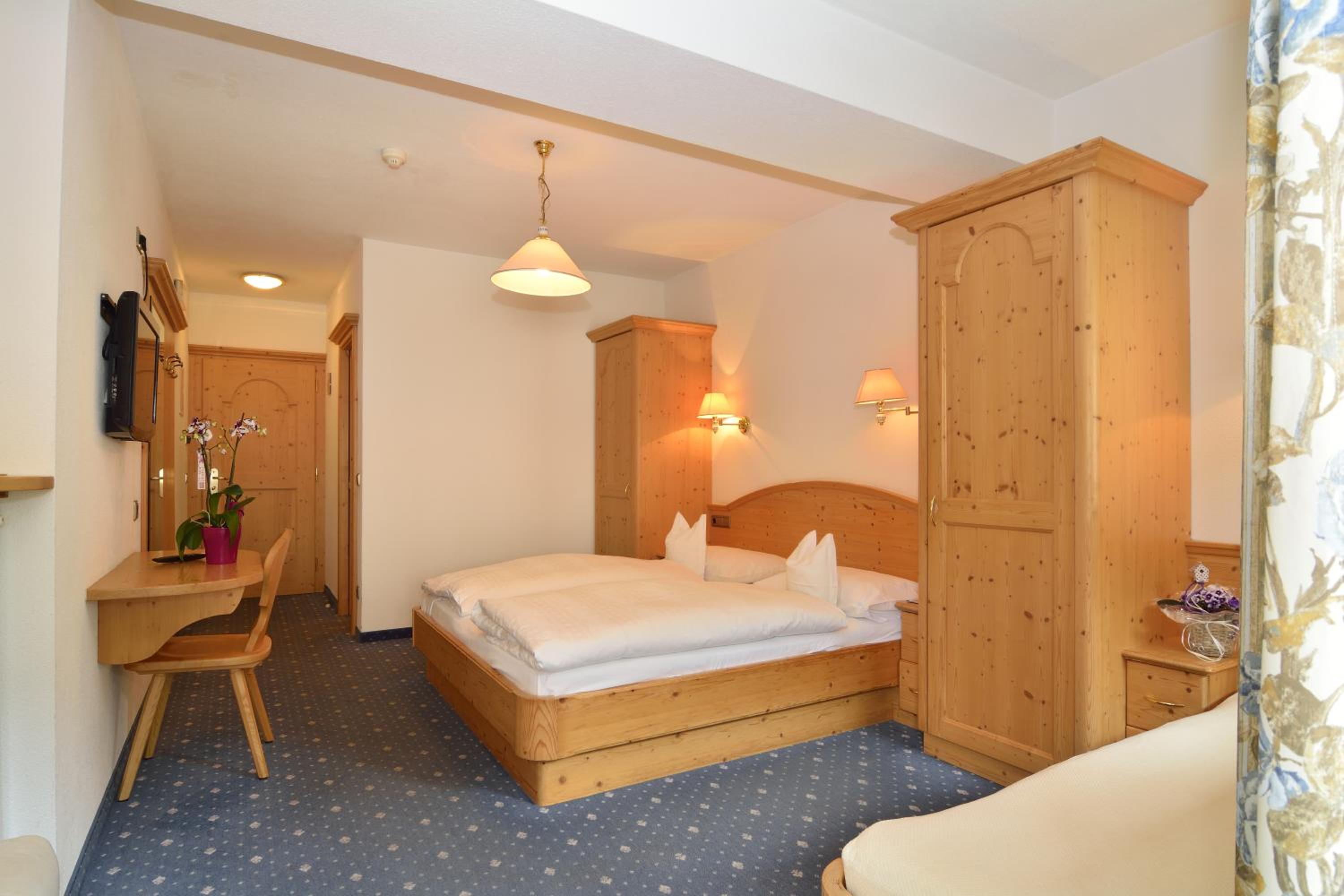 Standard Double Room - Photo 5