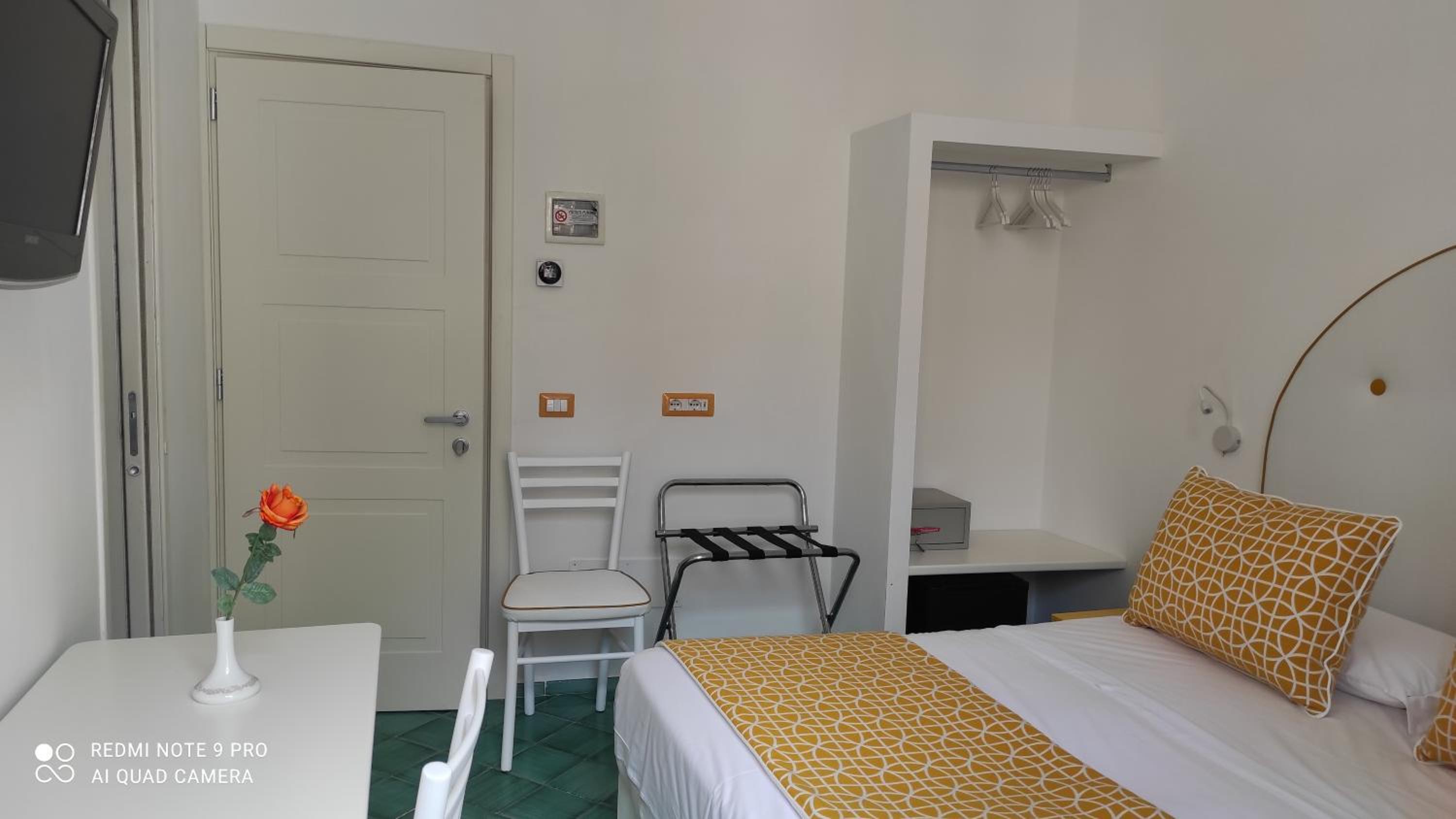 Double or Twin Room with View - Photo 23