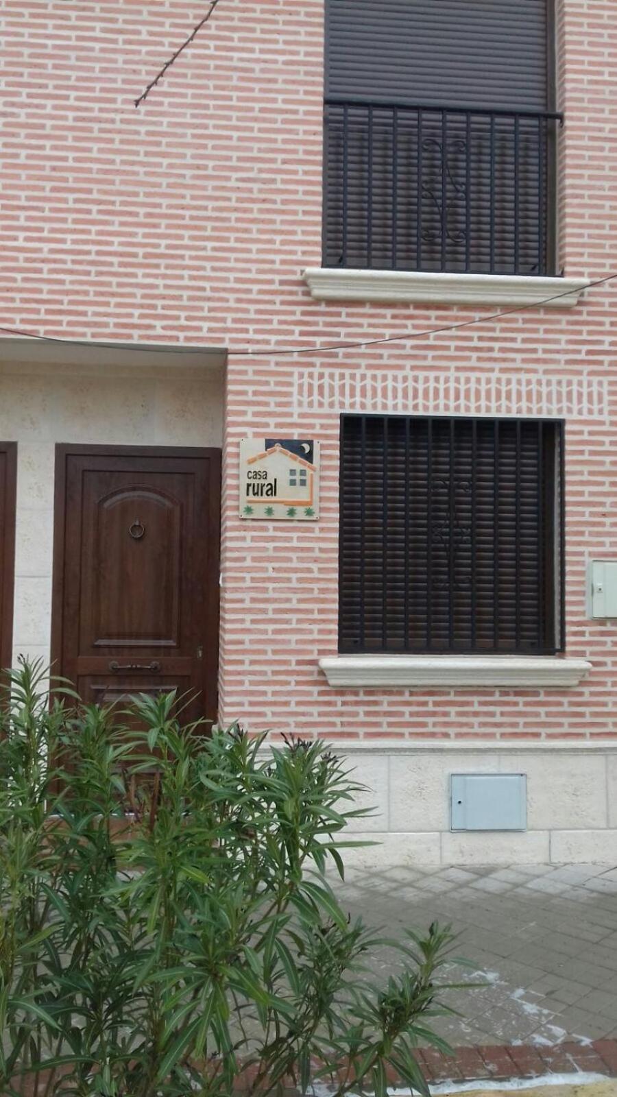 Three-Bedroom House photo 3