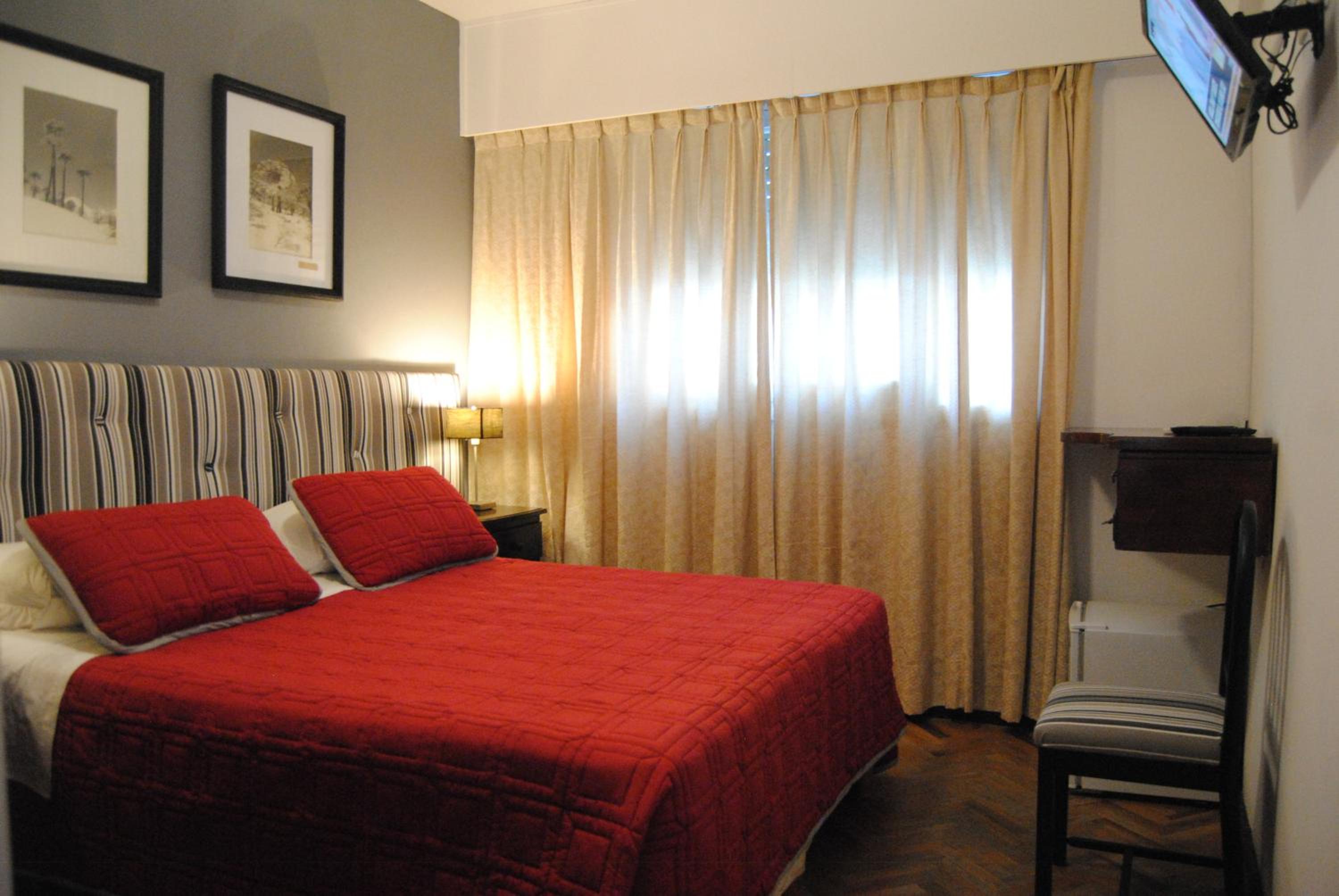 Standard Queen Room photo 3