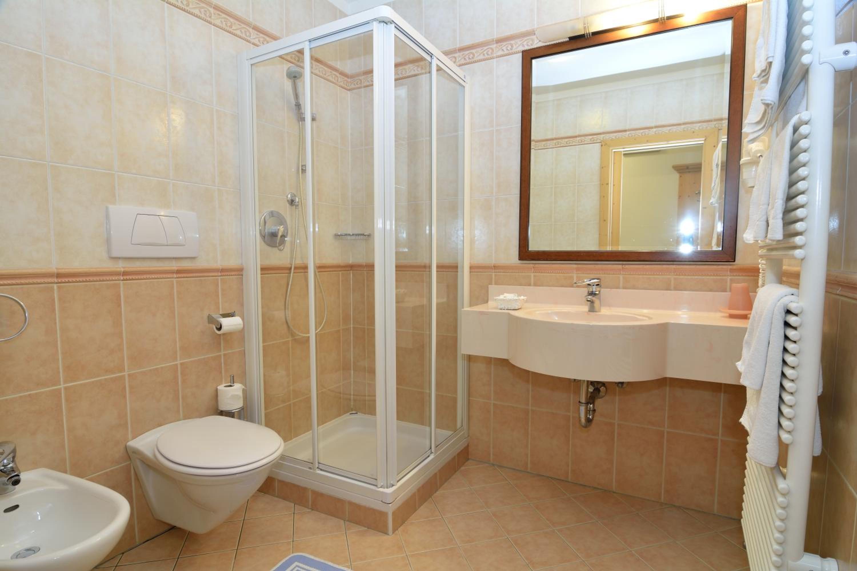 Standard Double Room - Photo 6