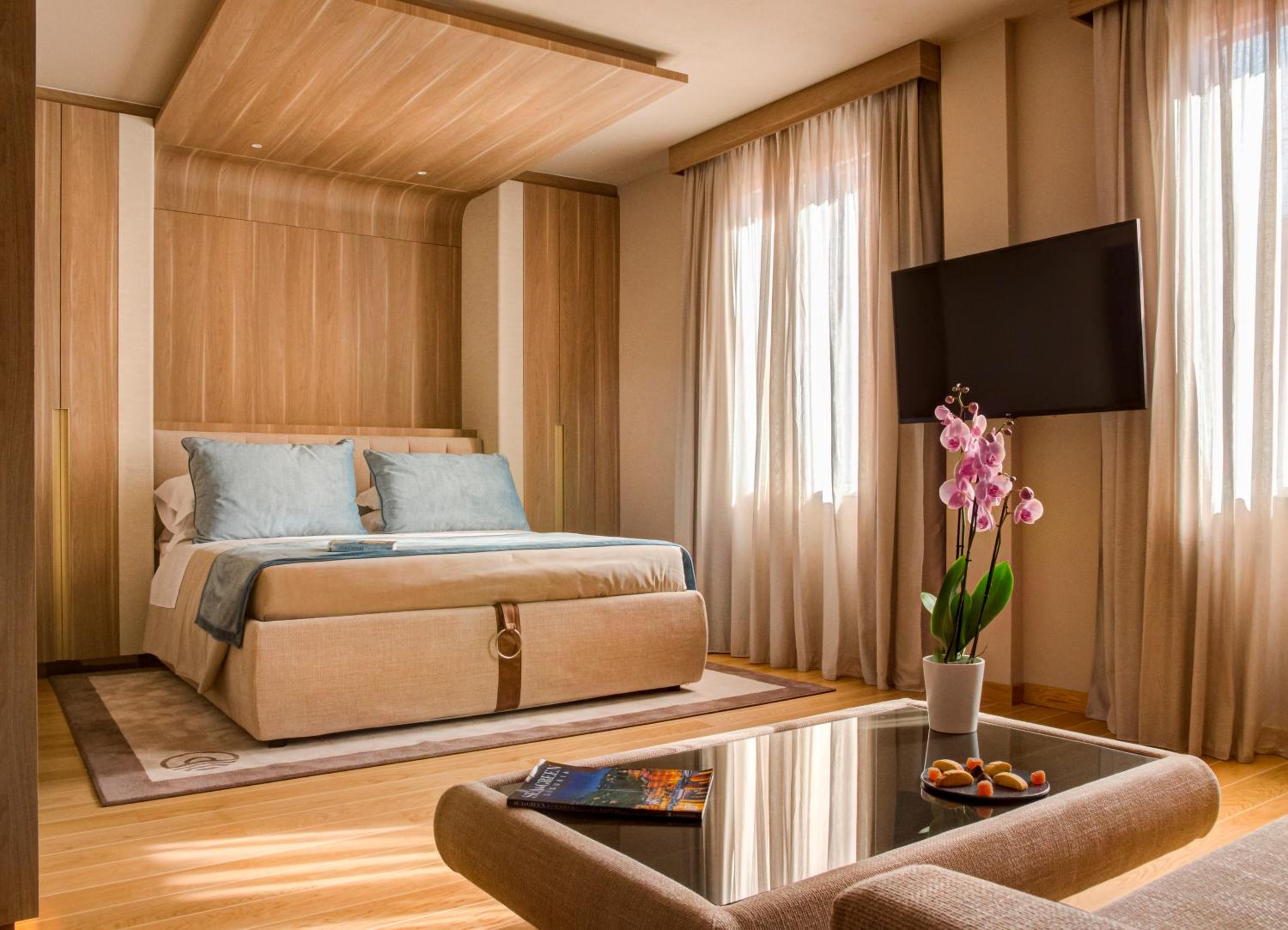 Deluxe Room - Photo 4