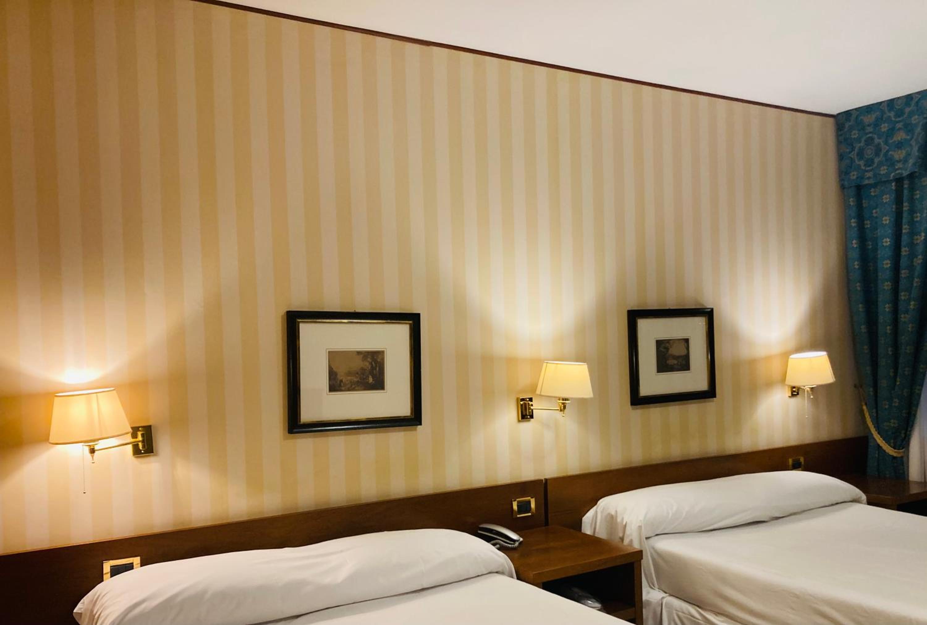 Double Room - Photo 5