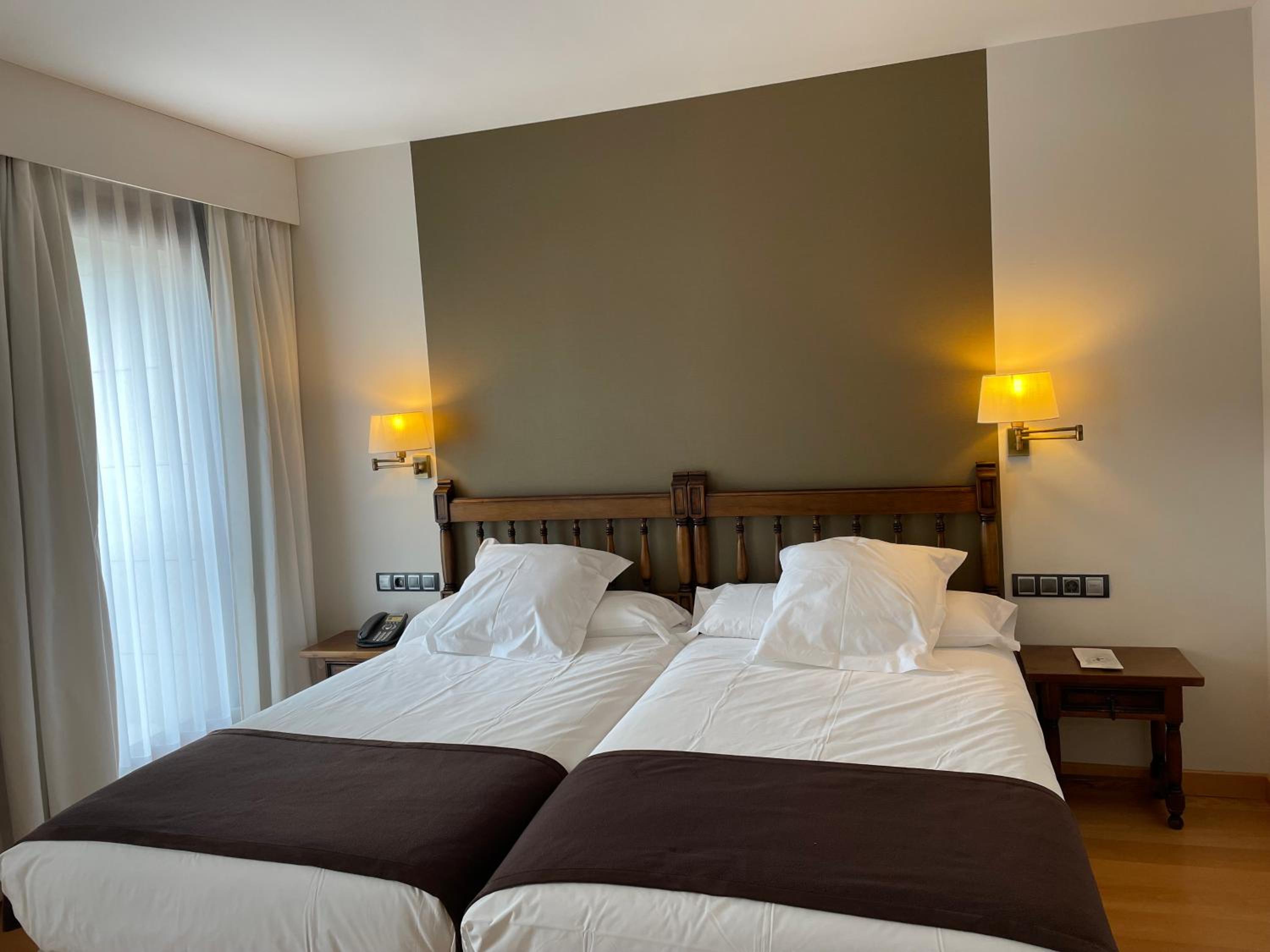 Standard Double Room - Photo 3
