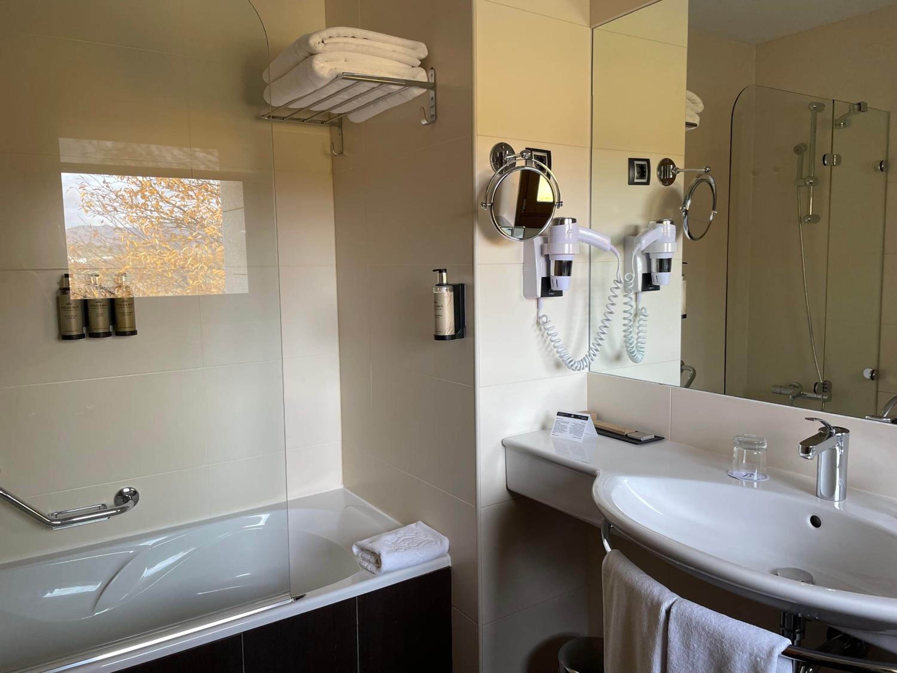 Standard Double Room - Photo 5