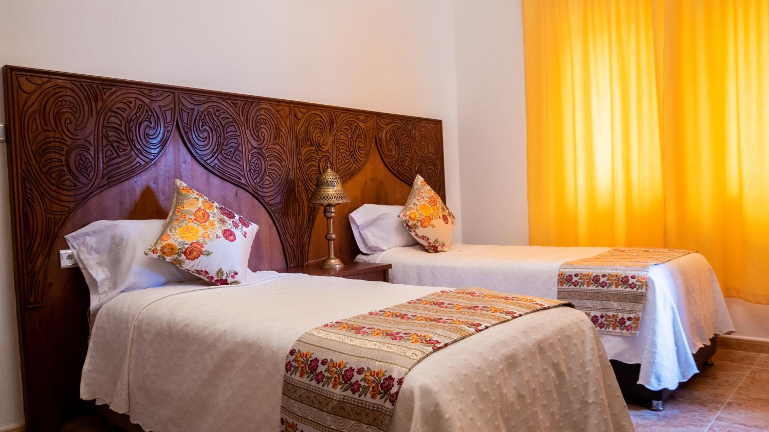 Twin Room with Private Bathroom photo 1