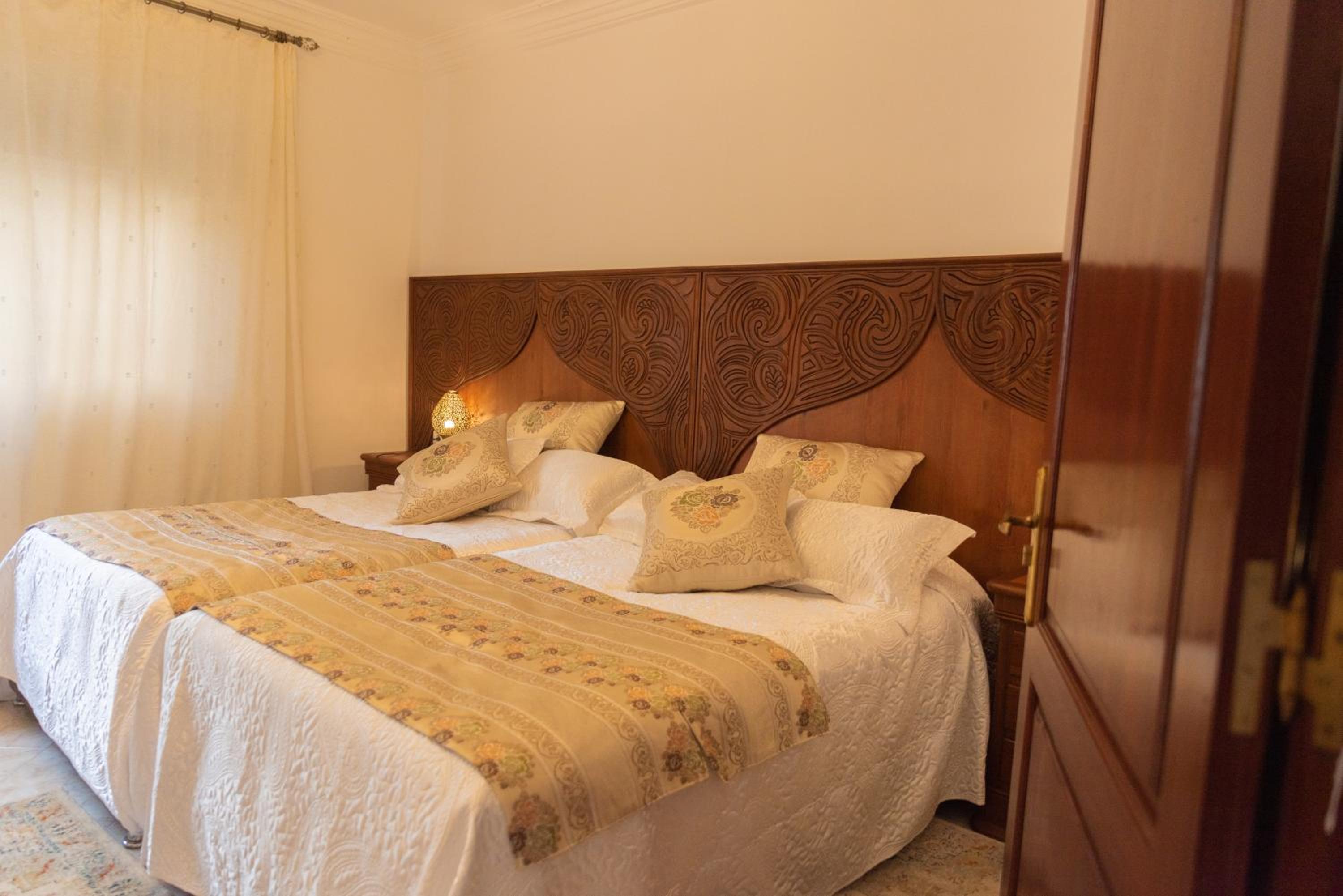 Deluxe Queen Room with Two Queen Beds photo 2