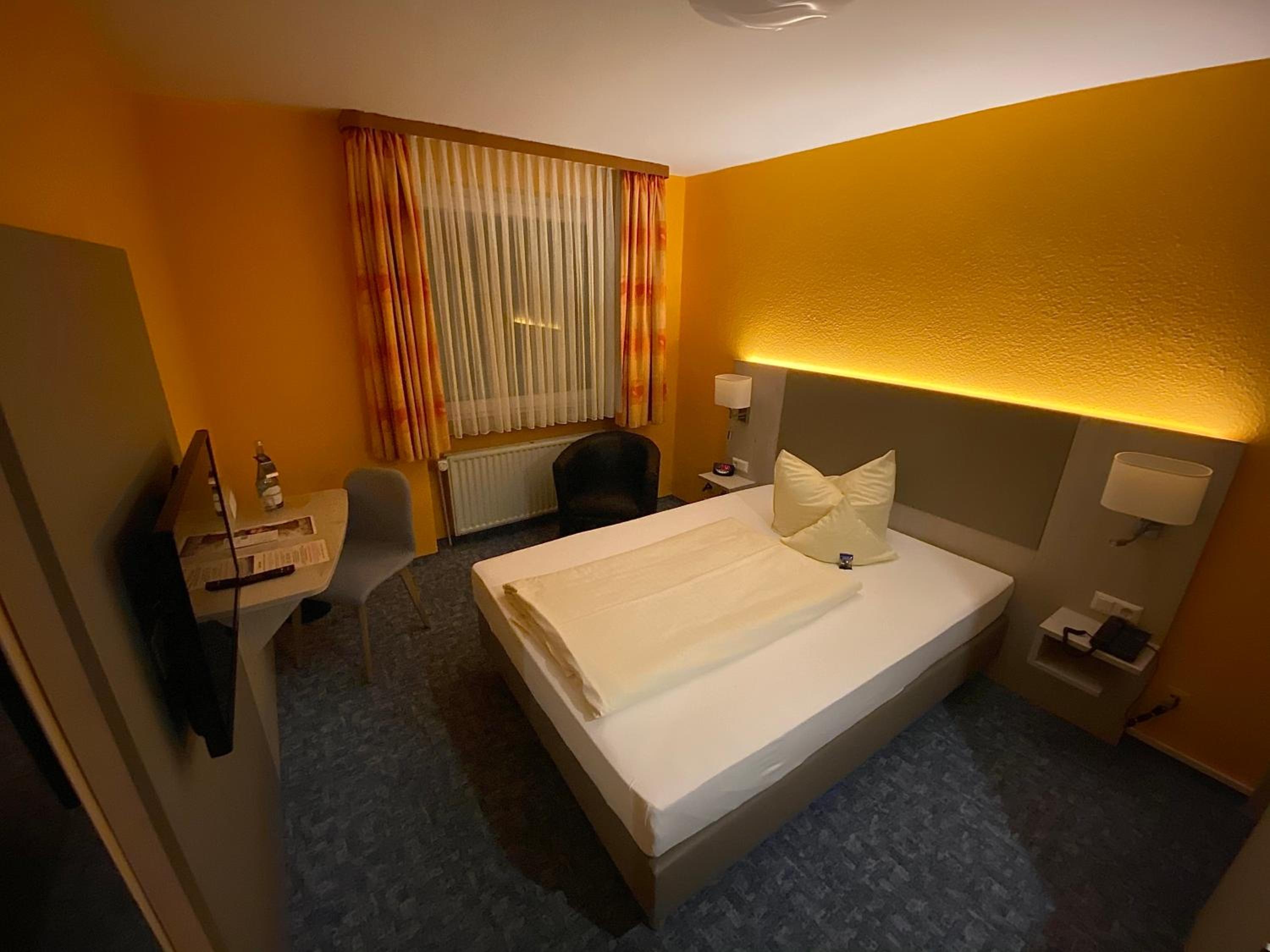 Family Suite with Balcony photo 2