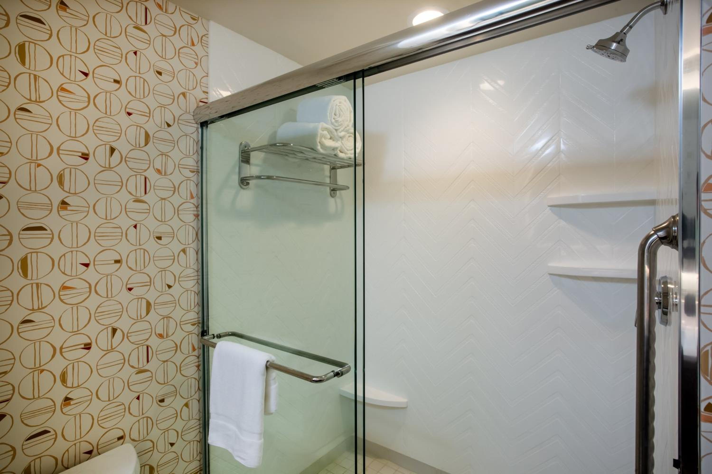 Leisure King Room - Non-Smoking - Photo 10