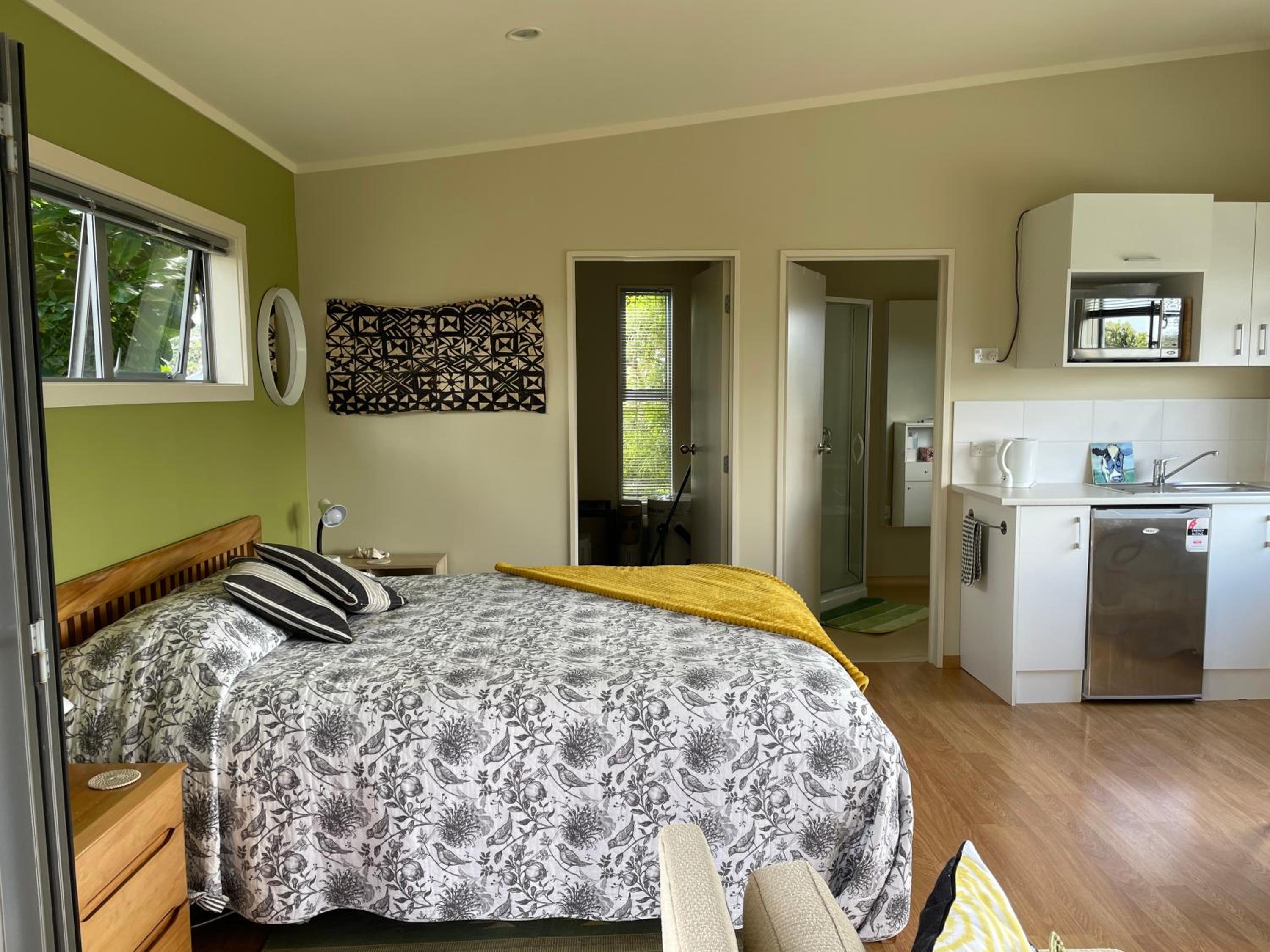 One-Bedroom House - Photo 8