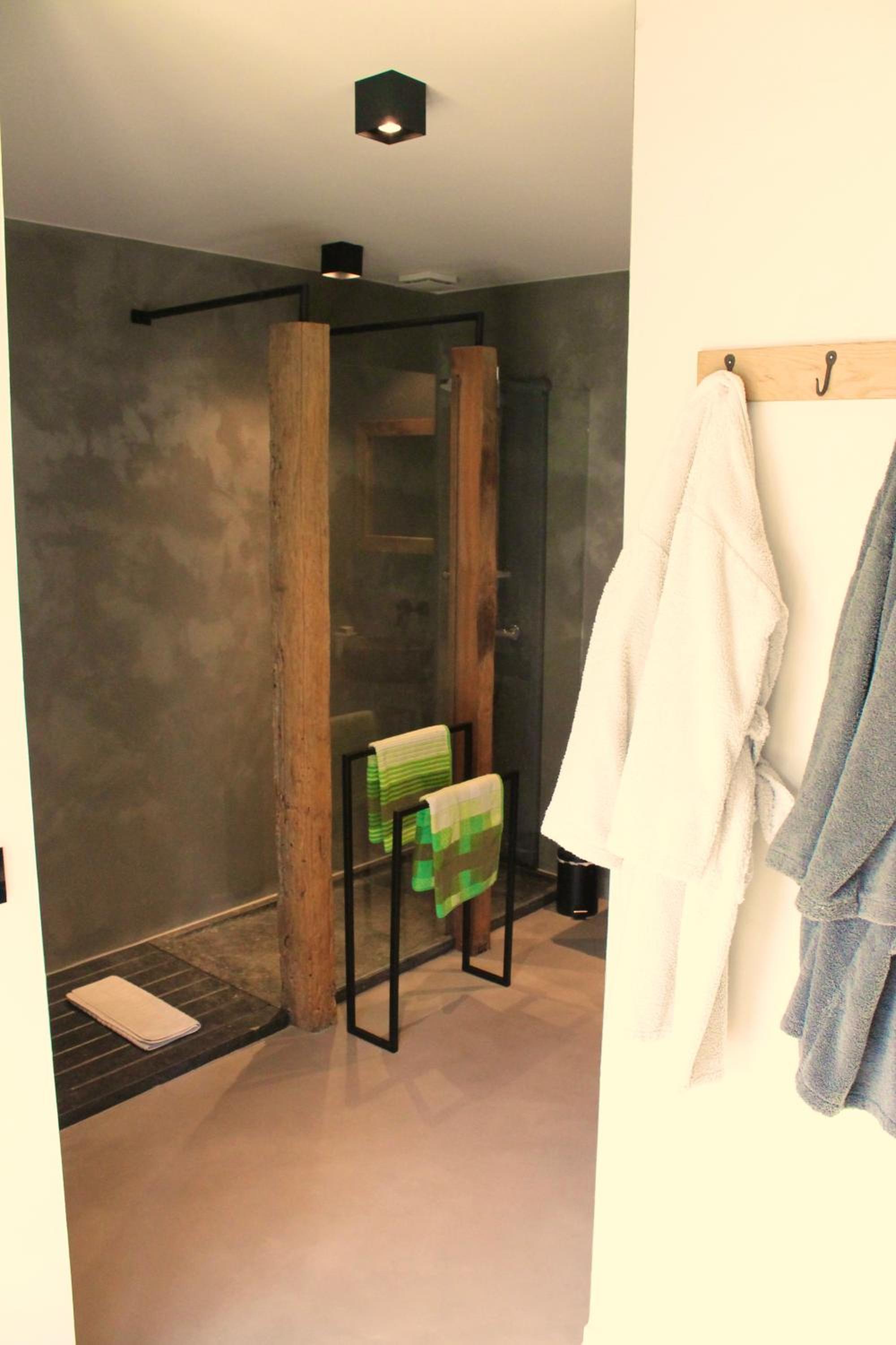 Deluxe King Room - Photo 2