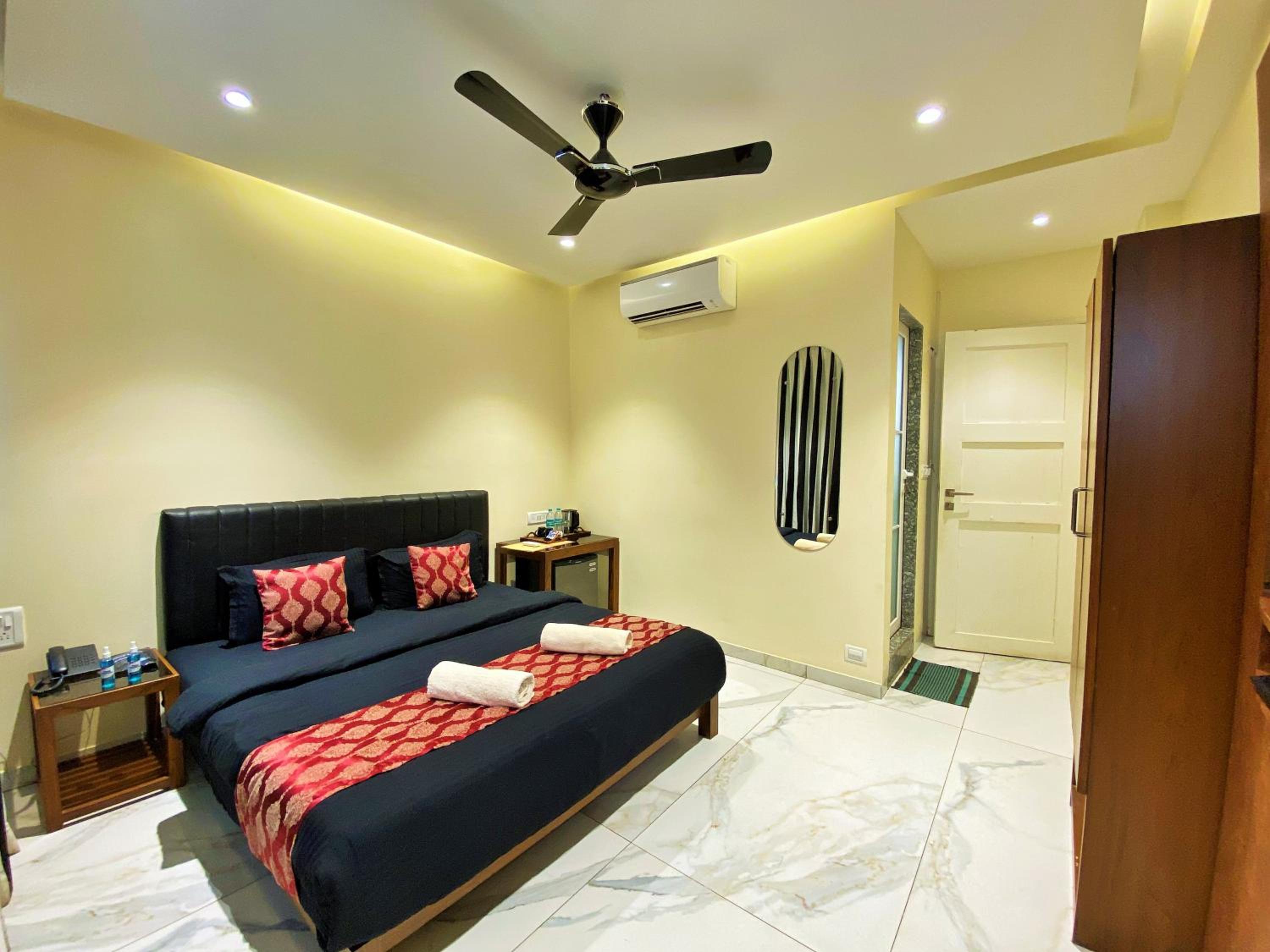 Deluxe Room - Photo 1
