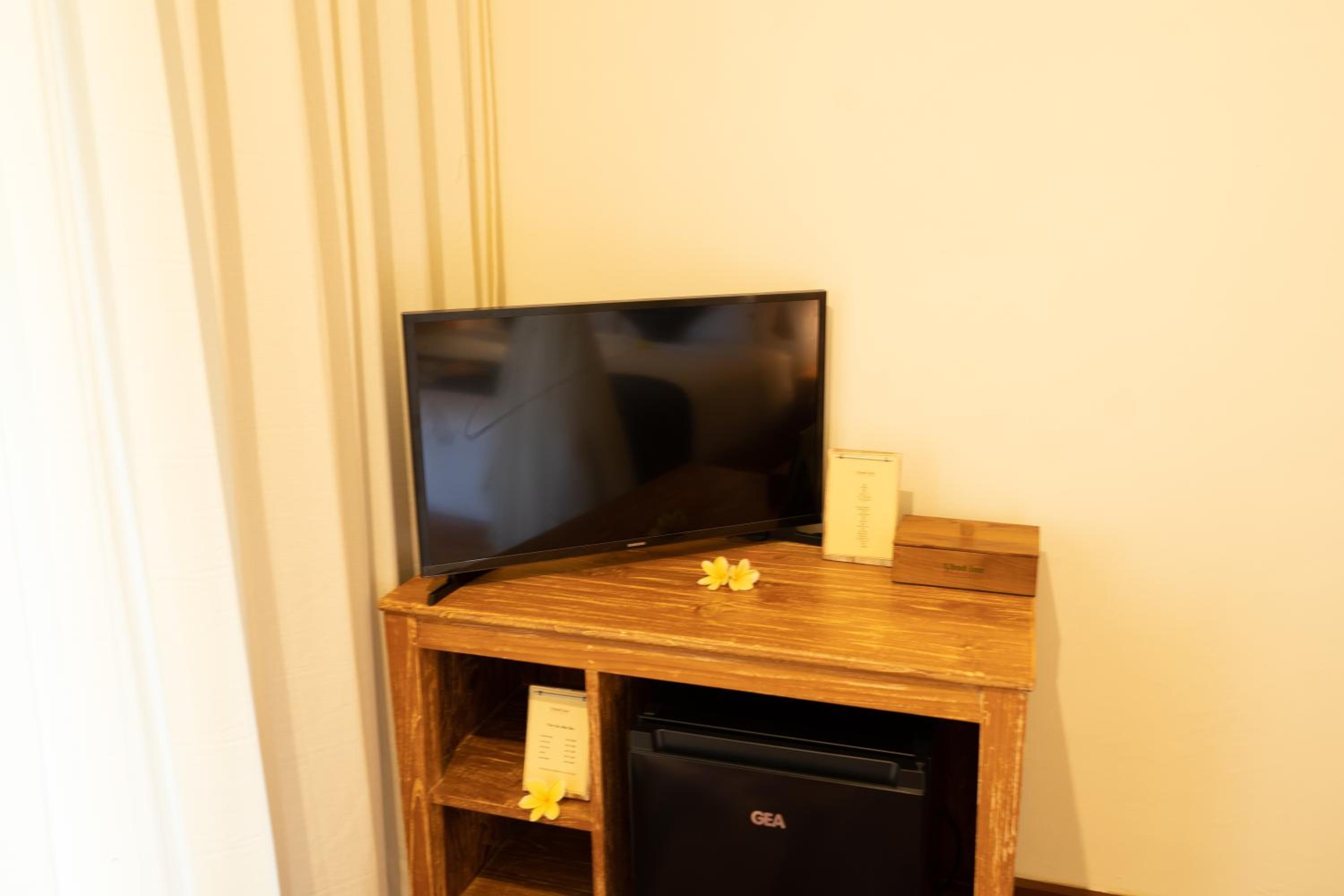 Suite - Photo 3