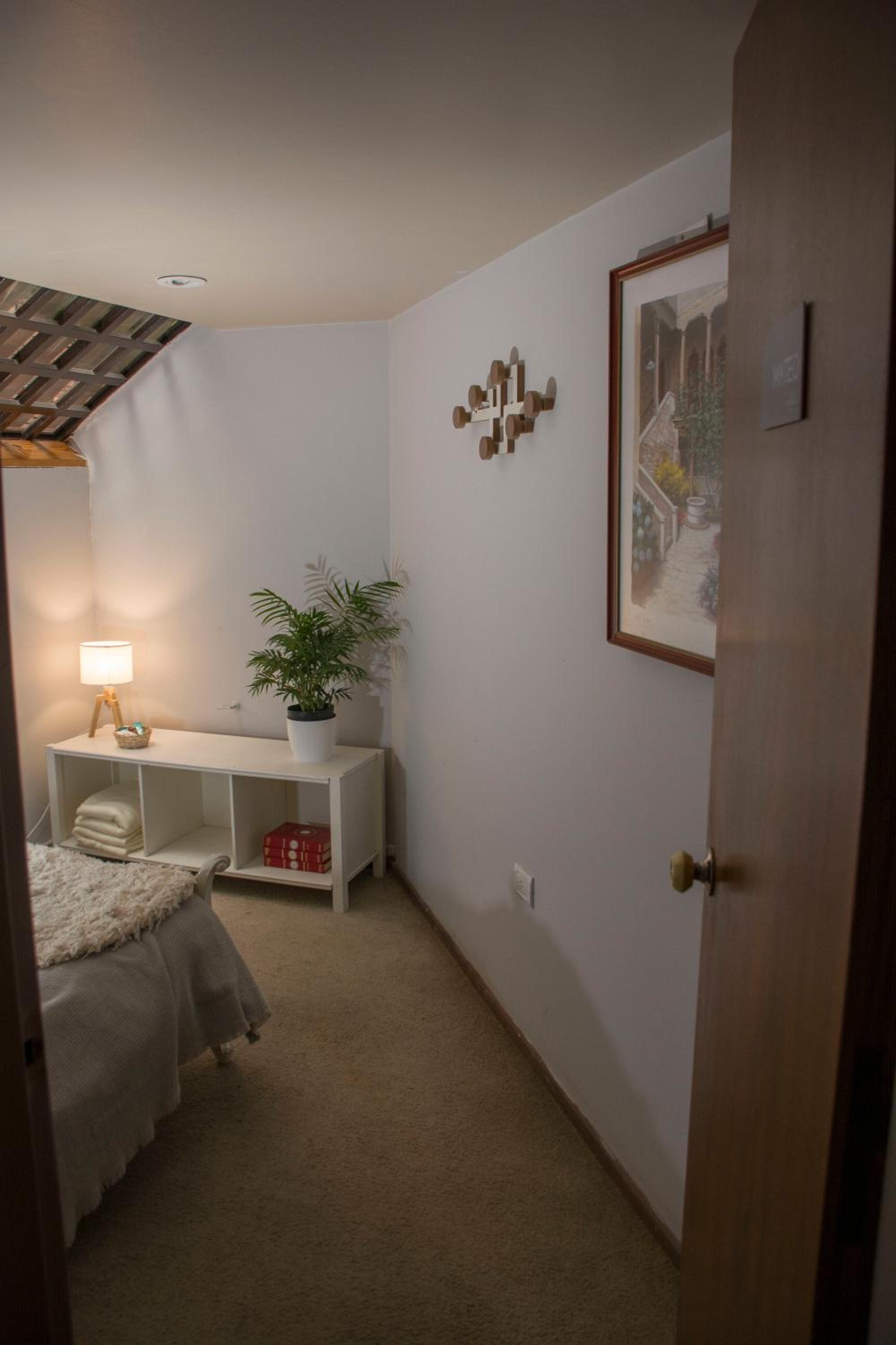 Single Room with Shared Bathroom