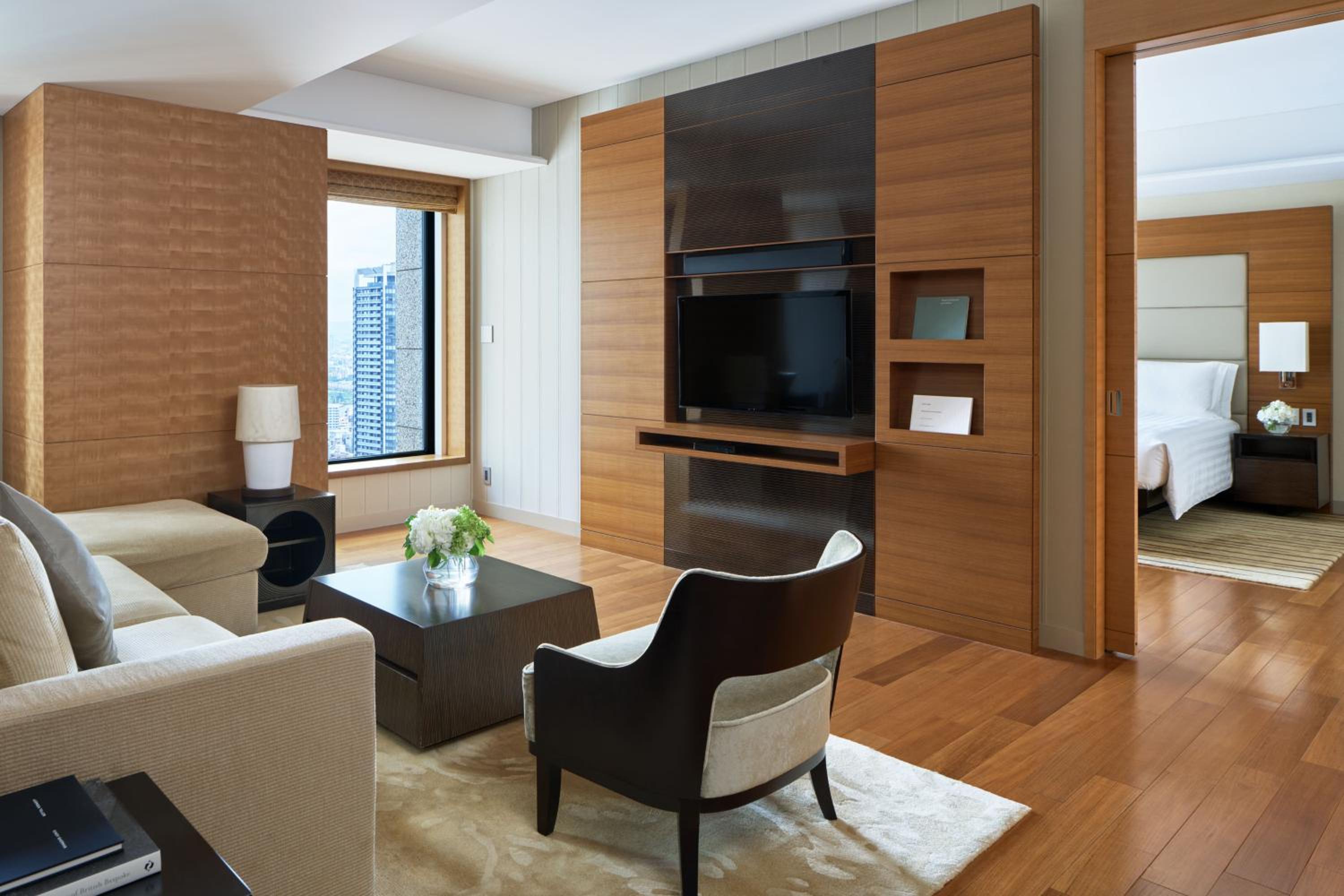 One Bedroom Suite with Lounge Access (Non Smoking) - Photo 9