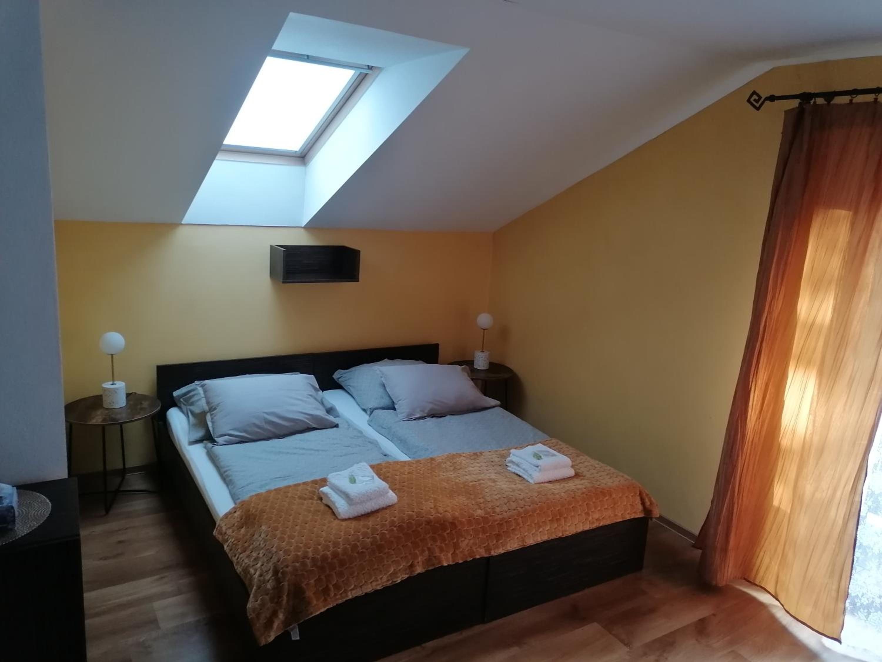 Economy Double Room - Photo 3