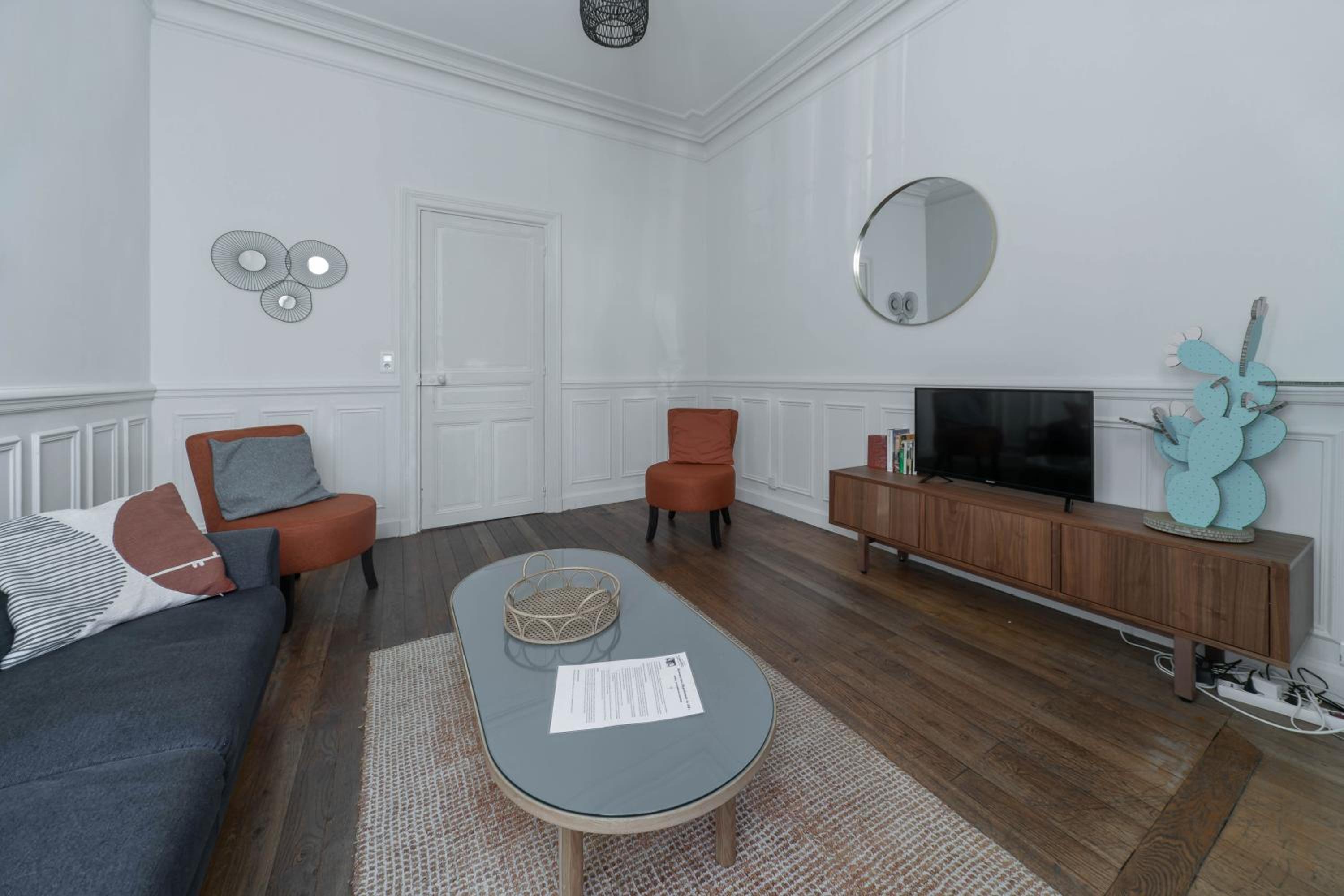 Two-Bedroom Apartment - Photo 17