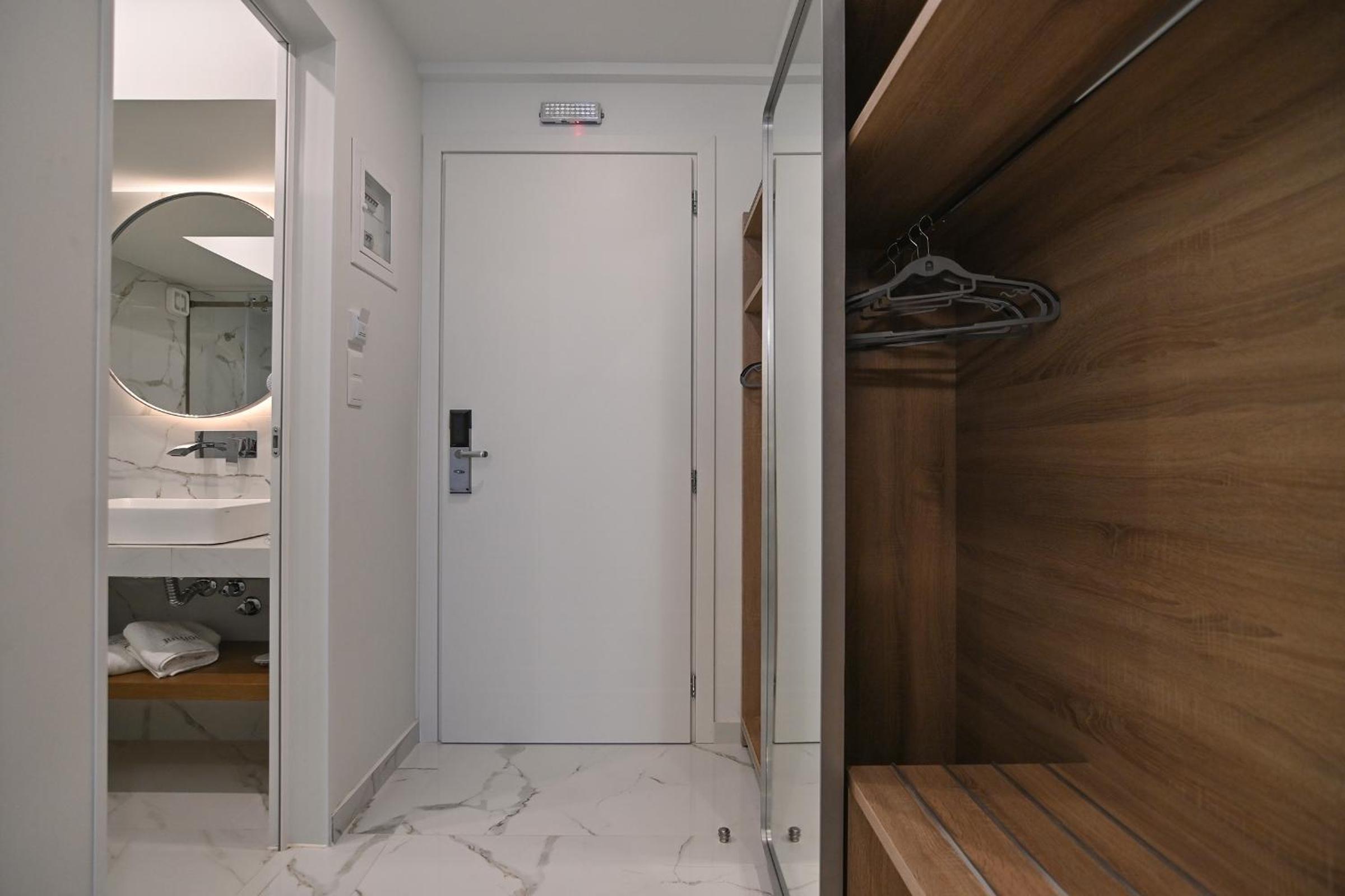 Deluxe Triple Room photo 1