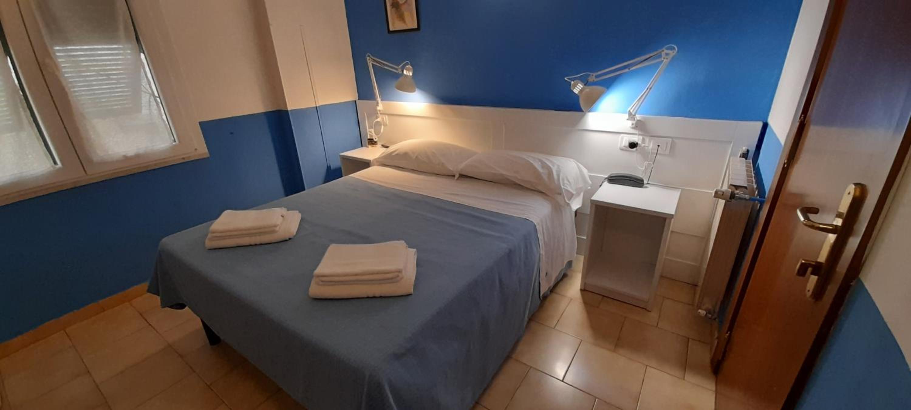 Standard Double Room photo 3