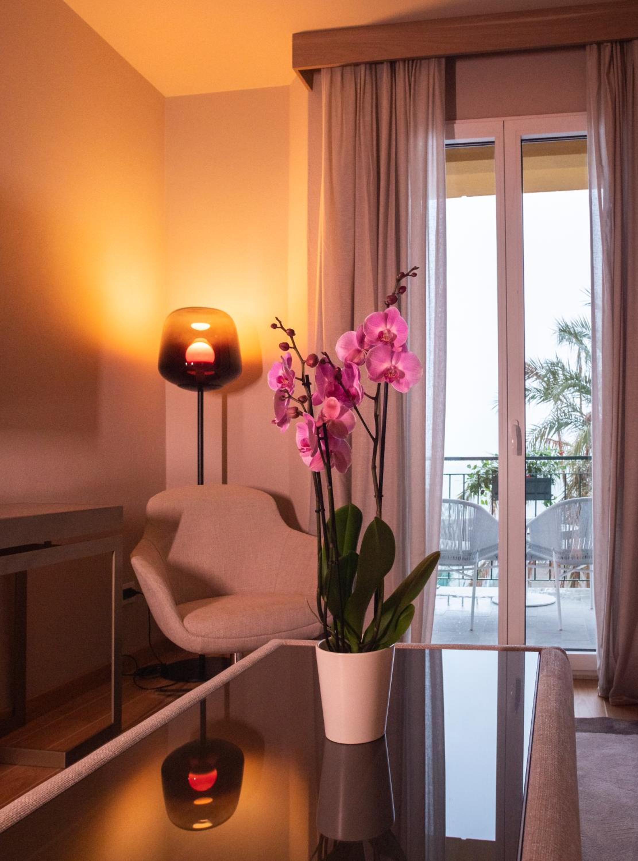 Suite with Balcony - Photo 3