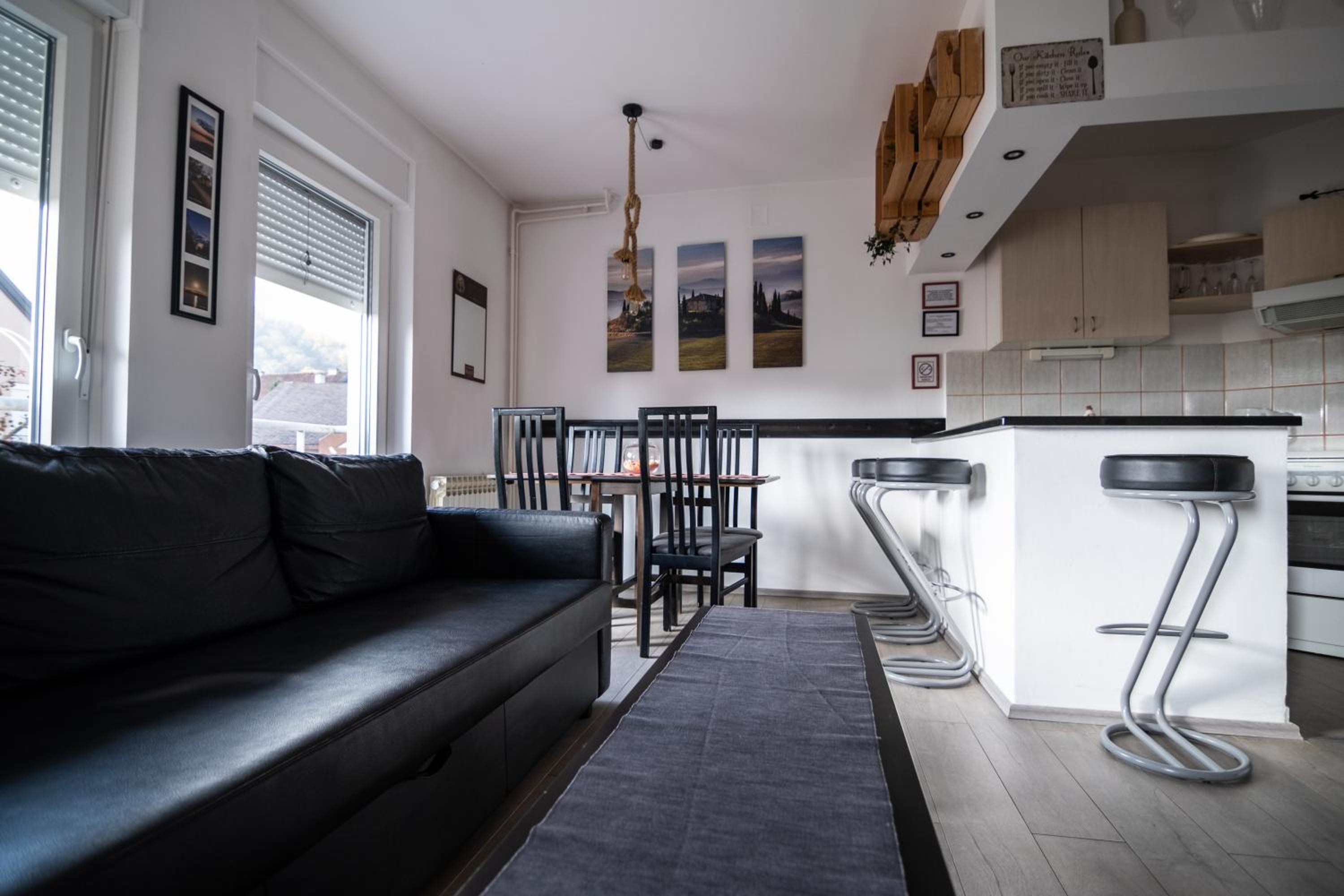 One-Bedroom Apartment - Photo 16