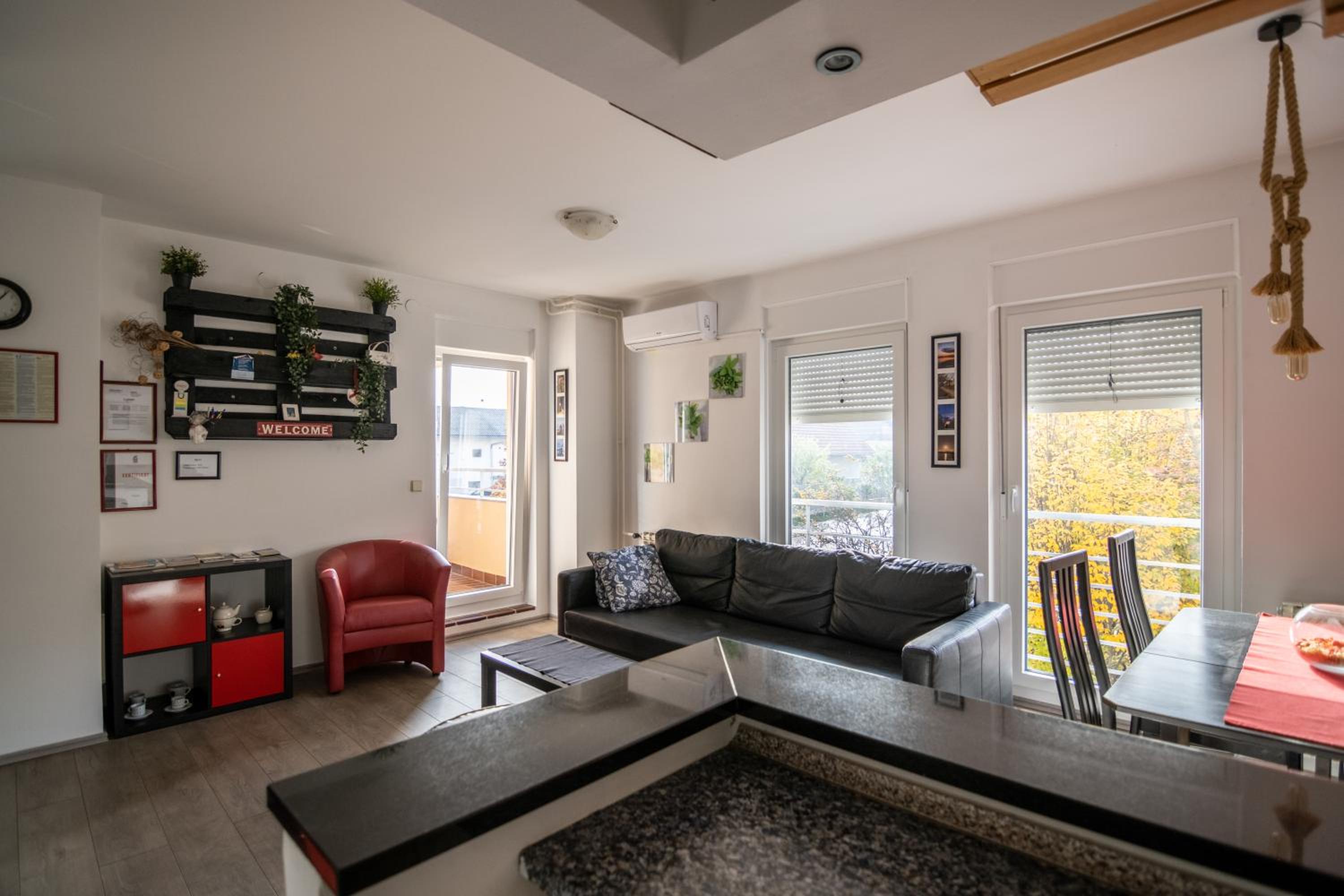 One-Bedroom Apartment - Photo 27