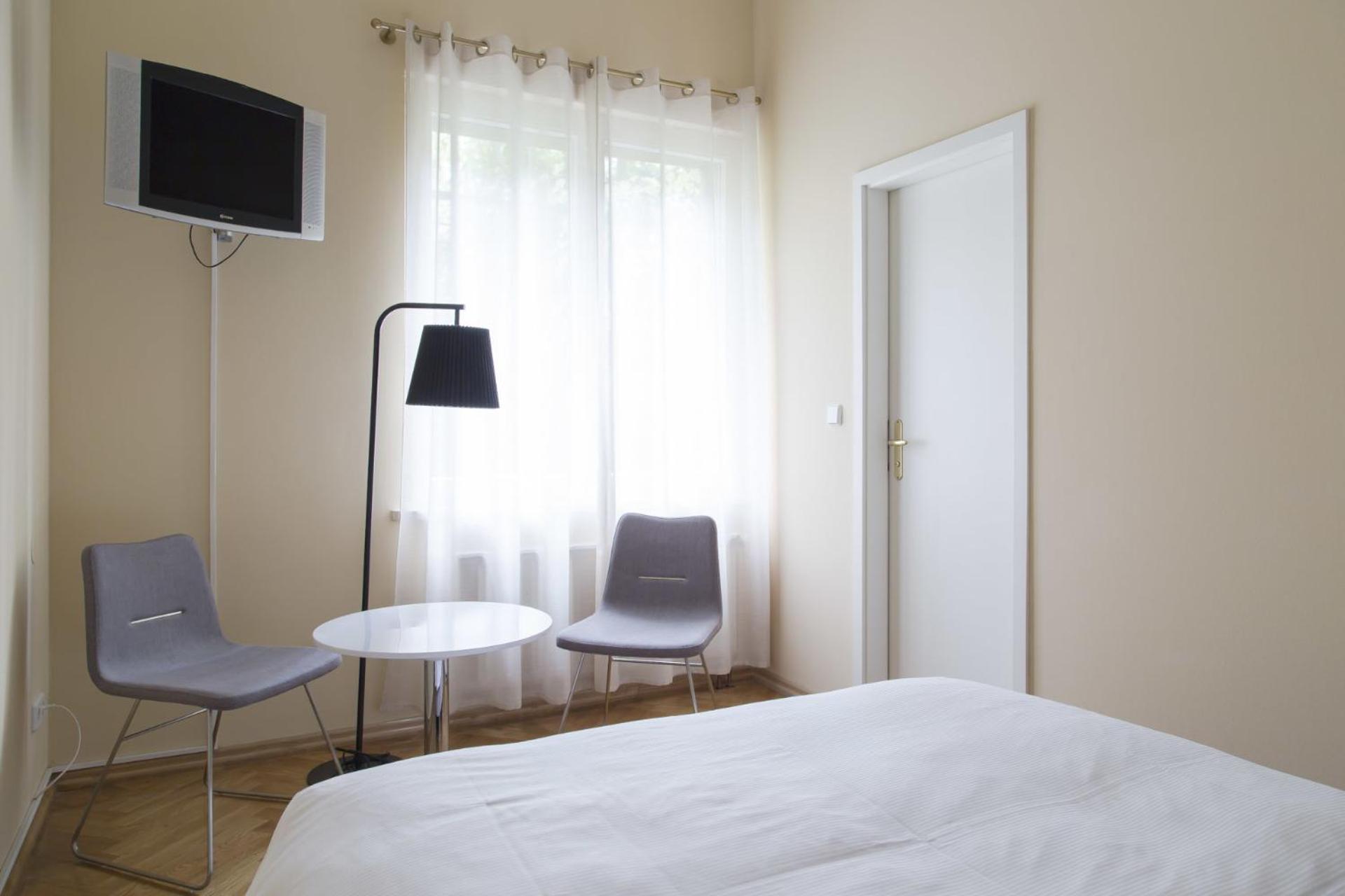 Single Room photo 3