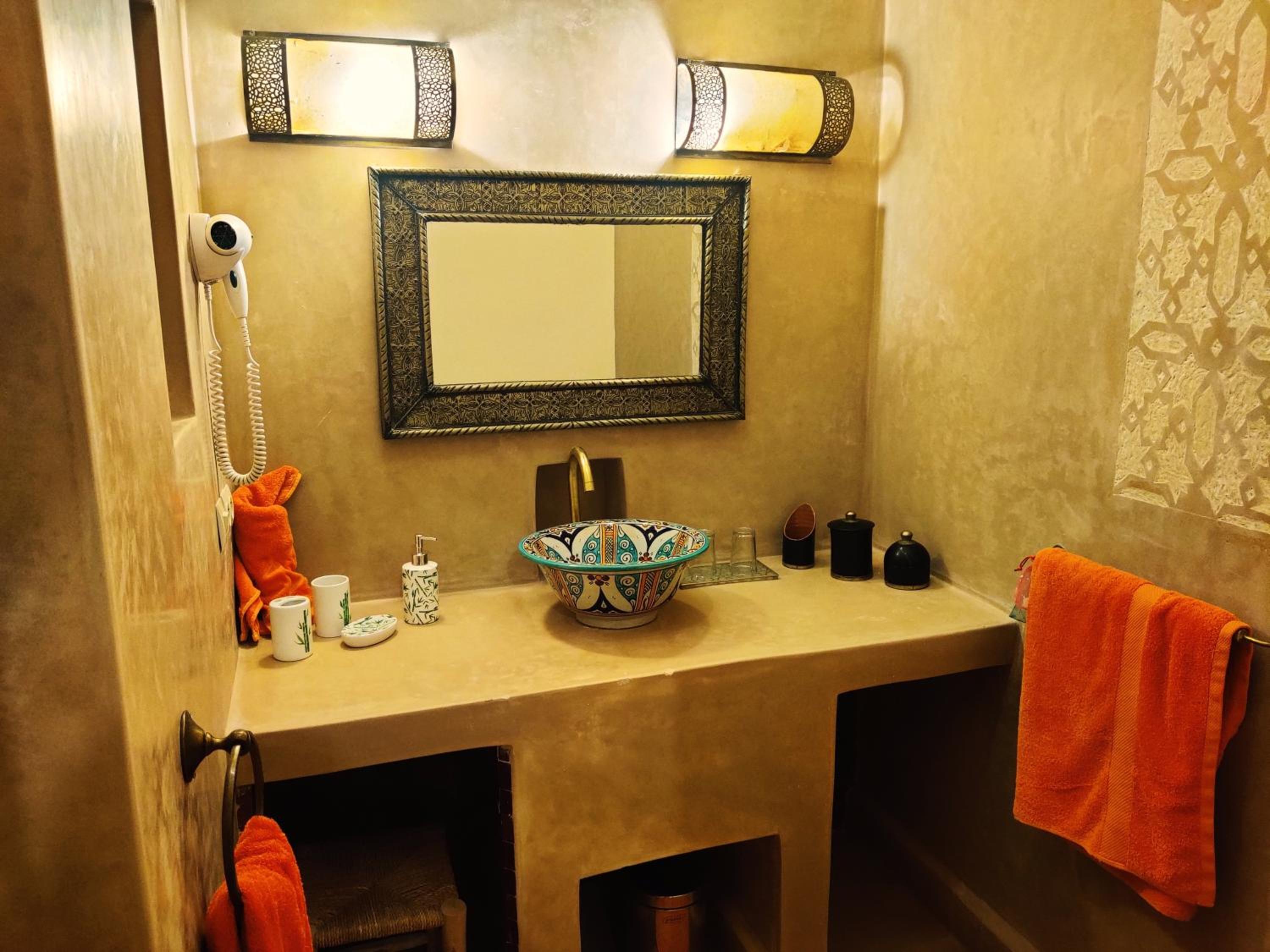 Standard Double Room - Photo 4