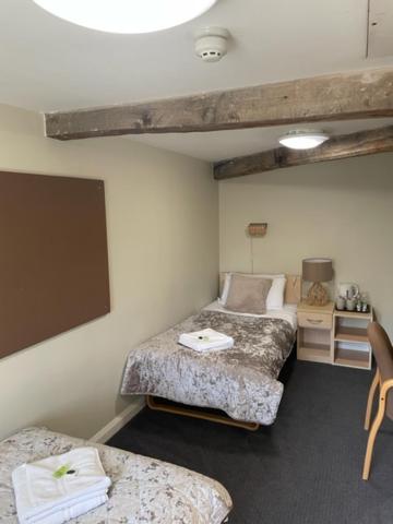 Twin Room With Private Bathroom photo 1