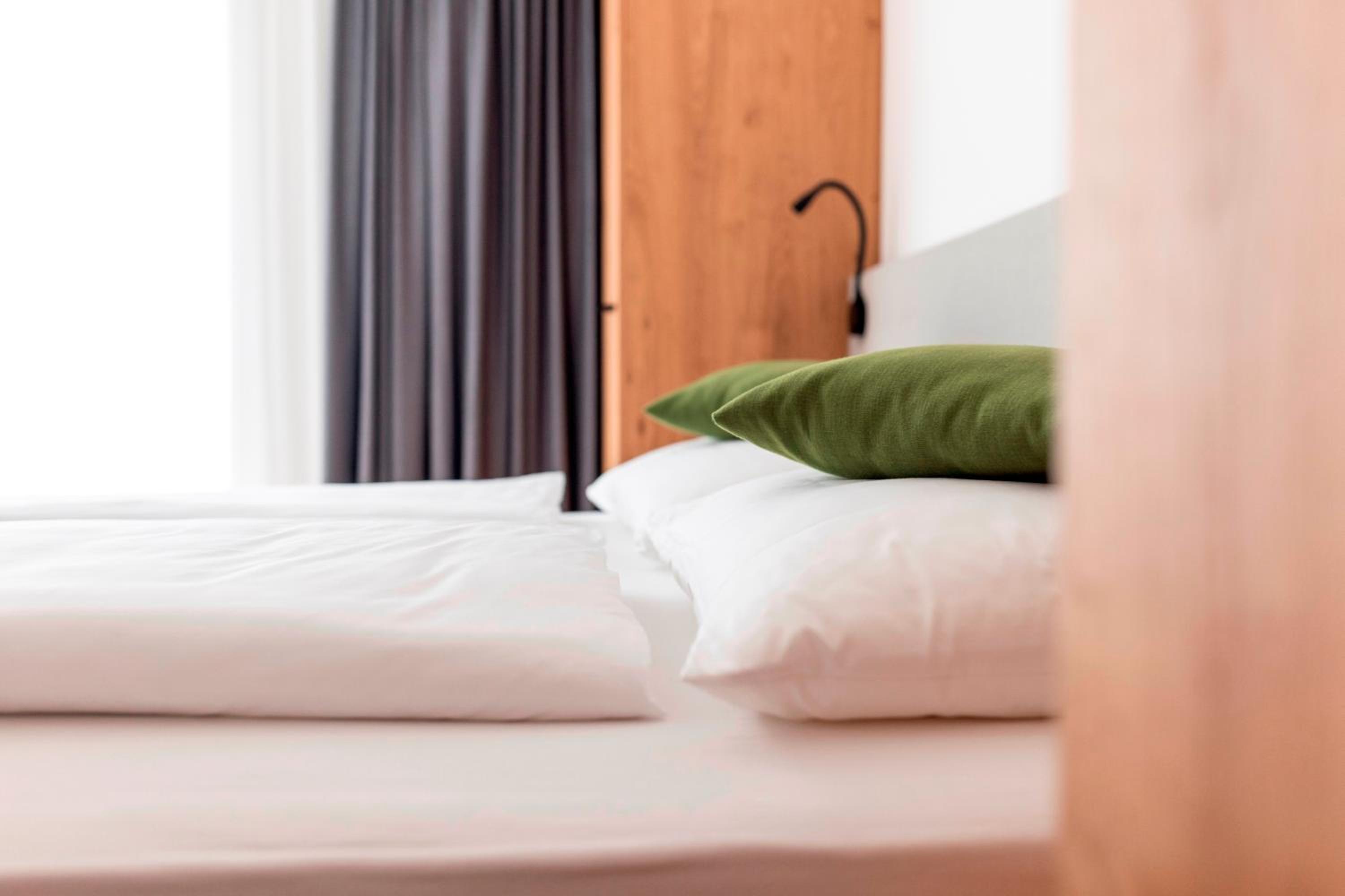 Special Offer - Deluxe Two-Bedroom Apartment With Balcony