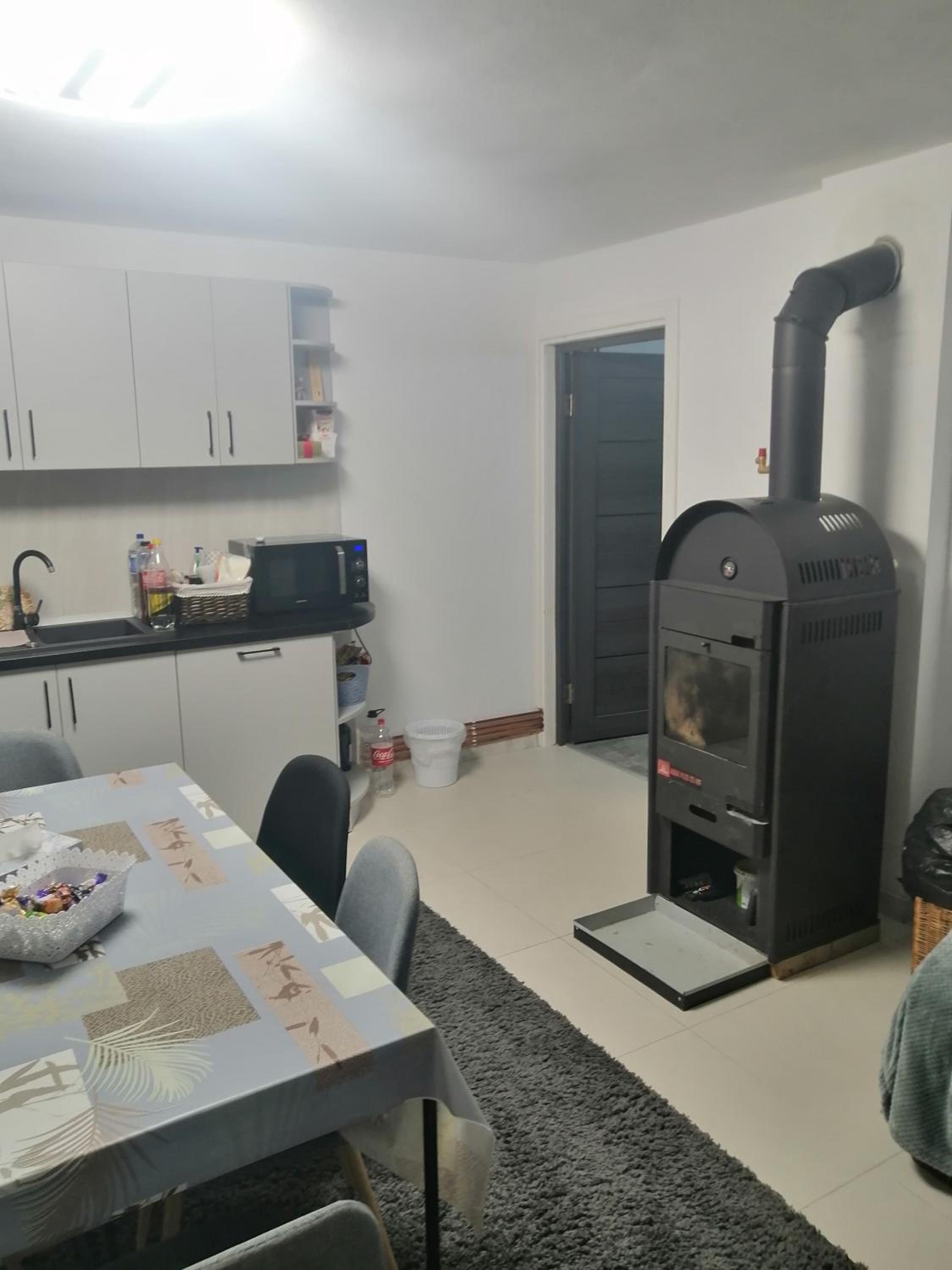 Three-Bedroom House photo 2