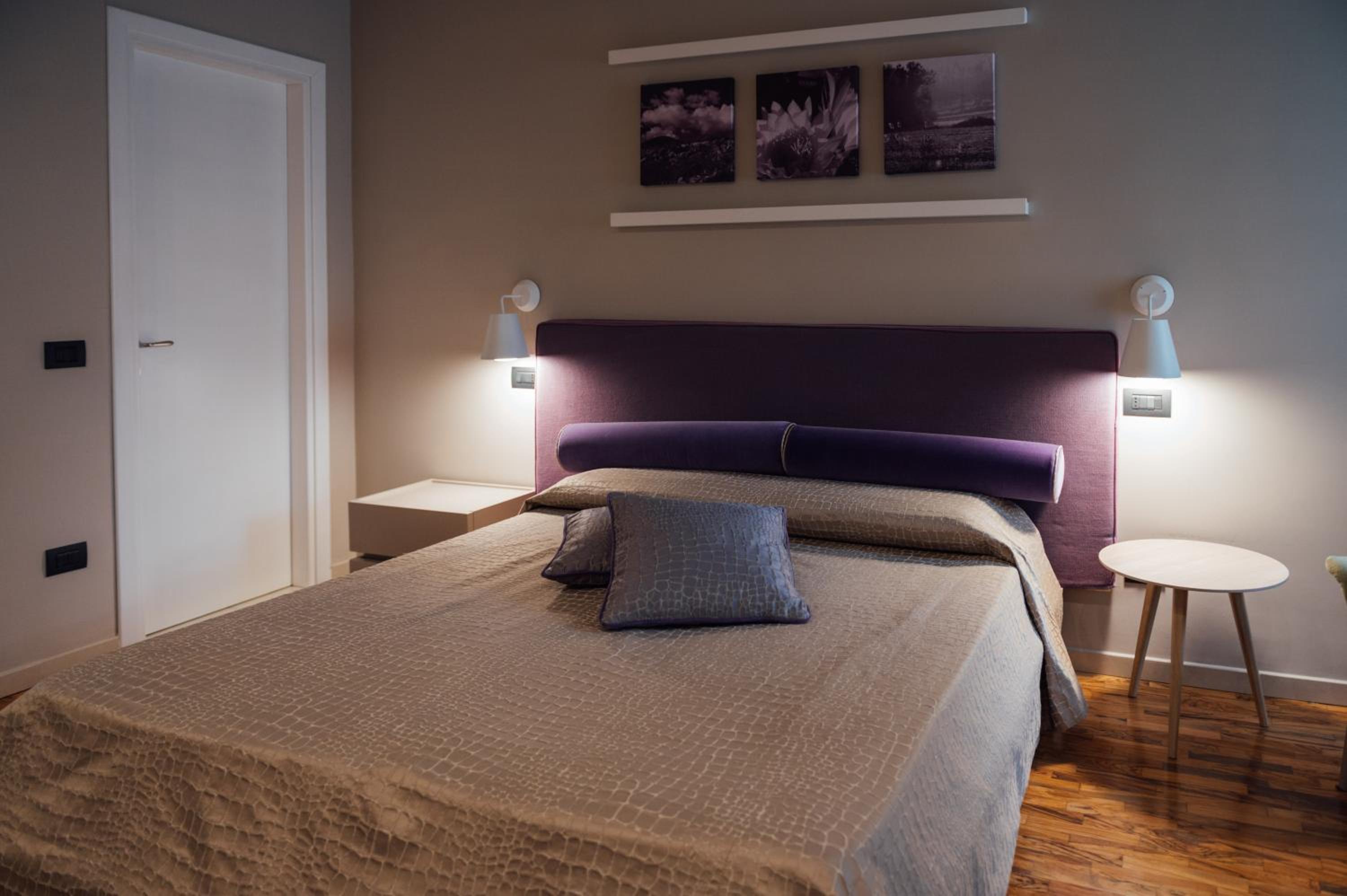 Double Room with Spa Access - Photo 4