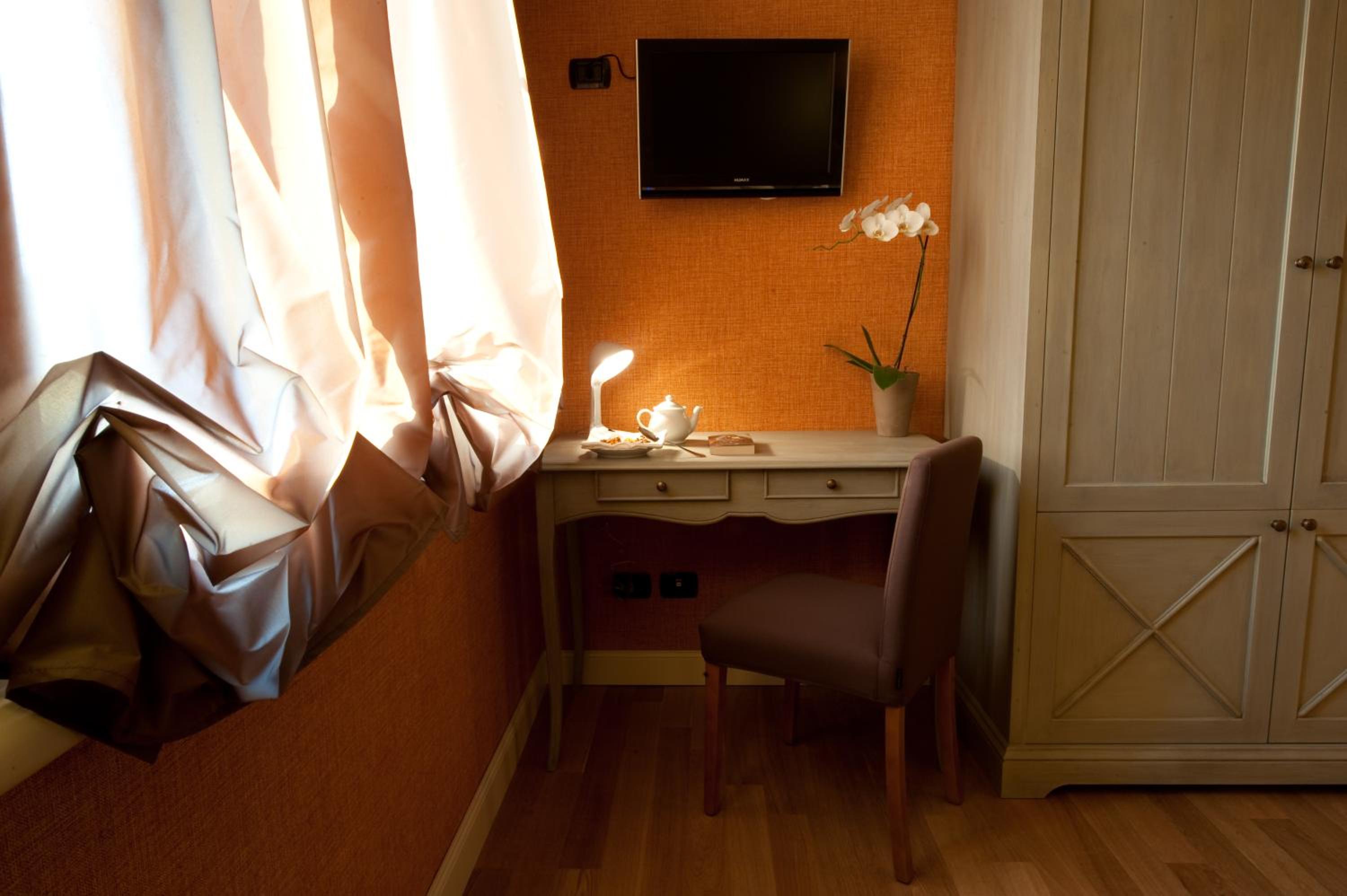 Single Room photo 3