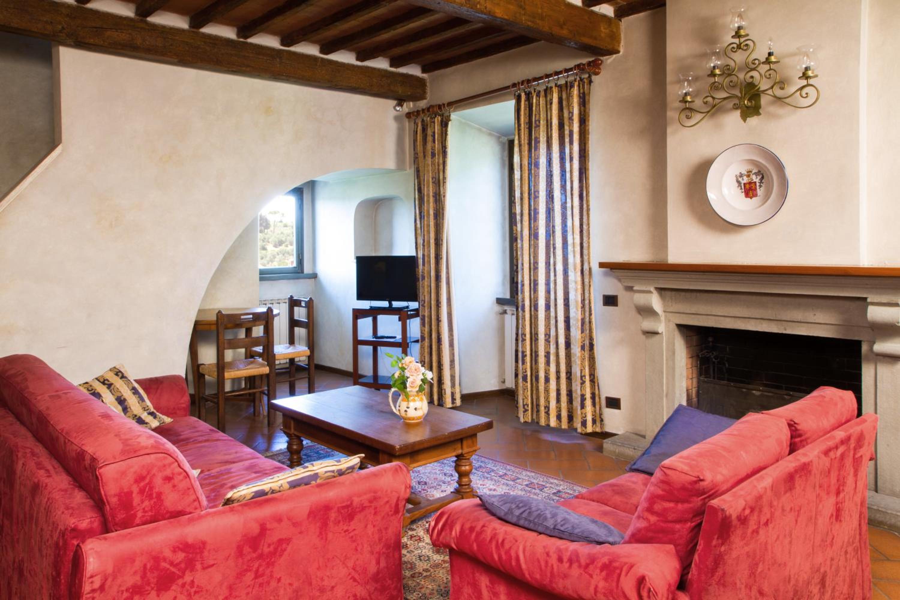 Suite with Balcony - Photo 8