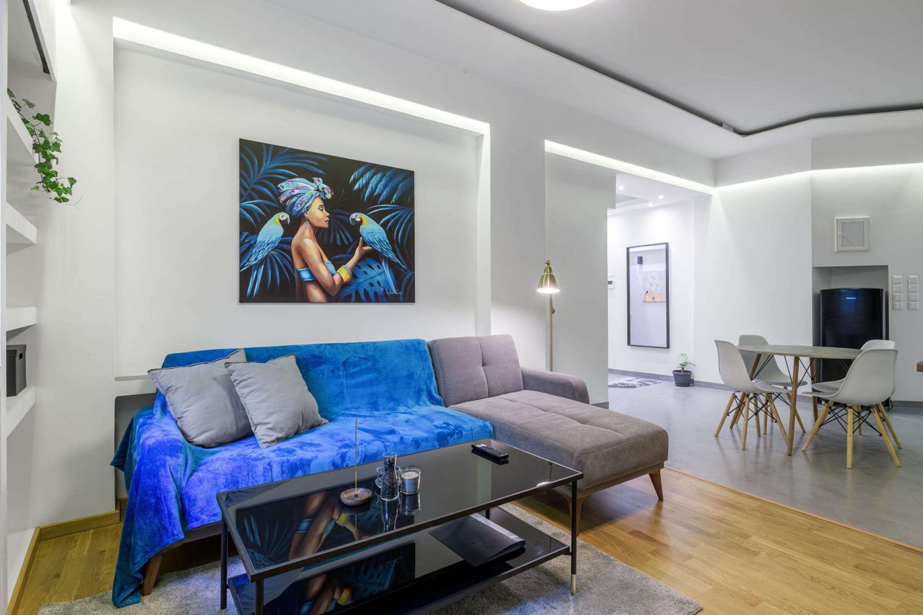 One-Bedroom Apartment