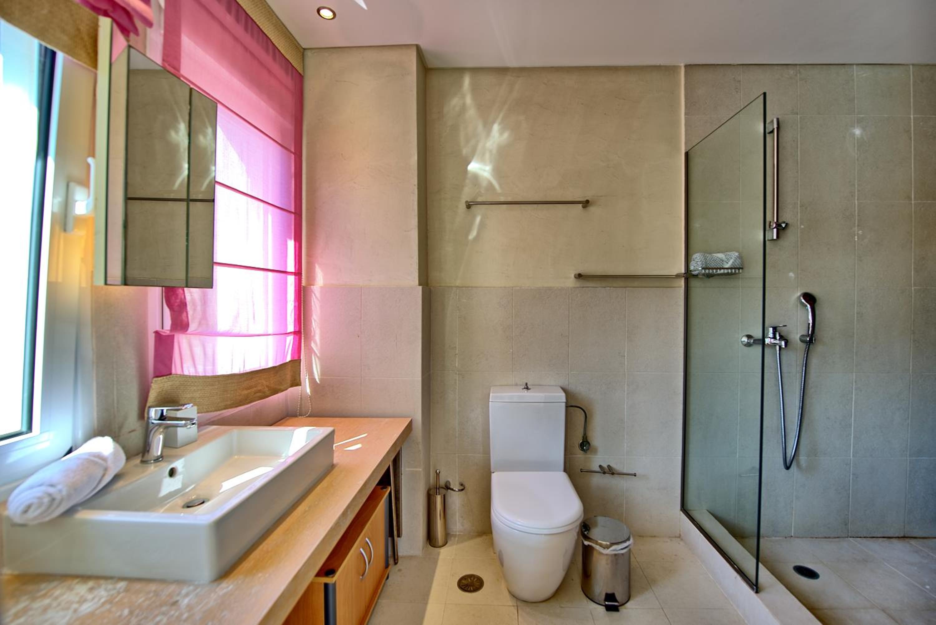 Villa photo 2