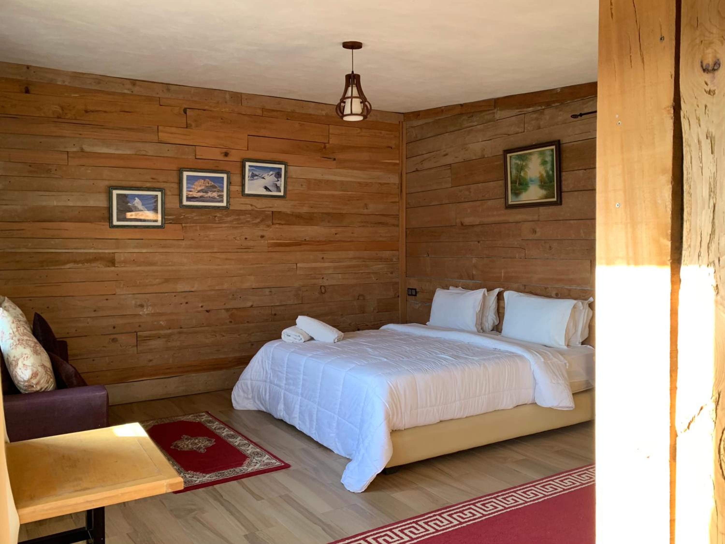 Suite with Mountain View - Photo 2