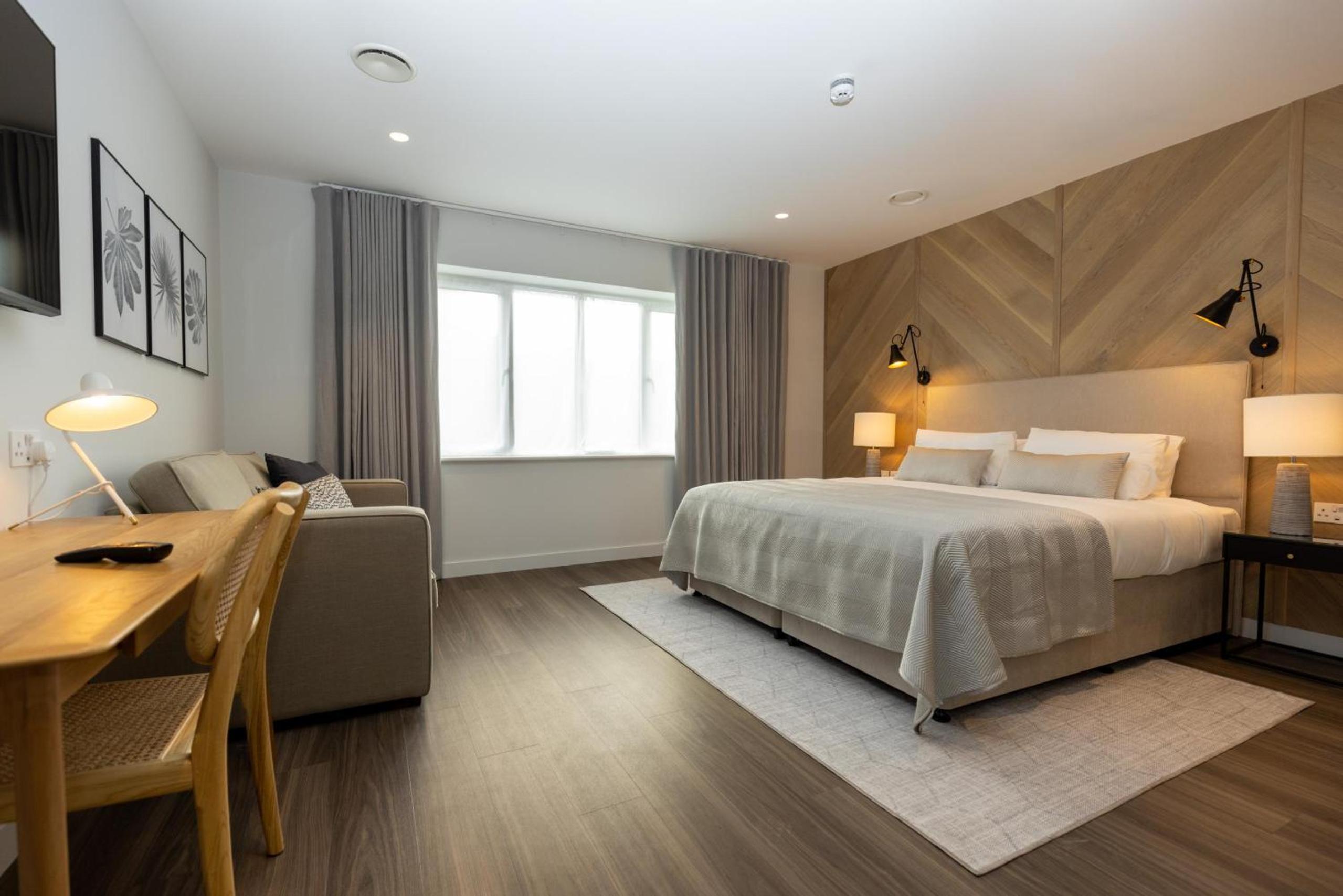 Deluxe Double Room with Bath