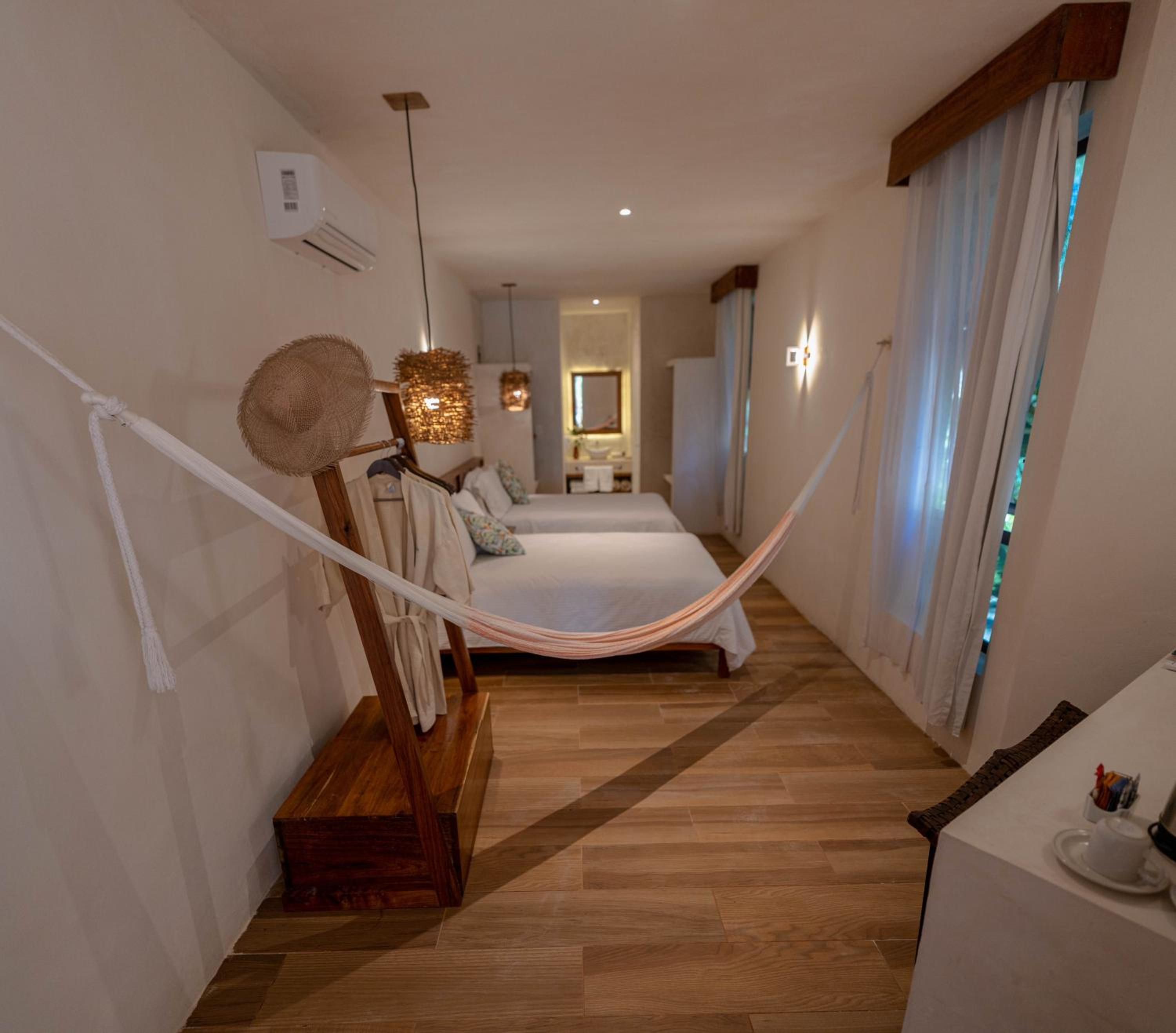 Double Room with Garden View - Photo 2
