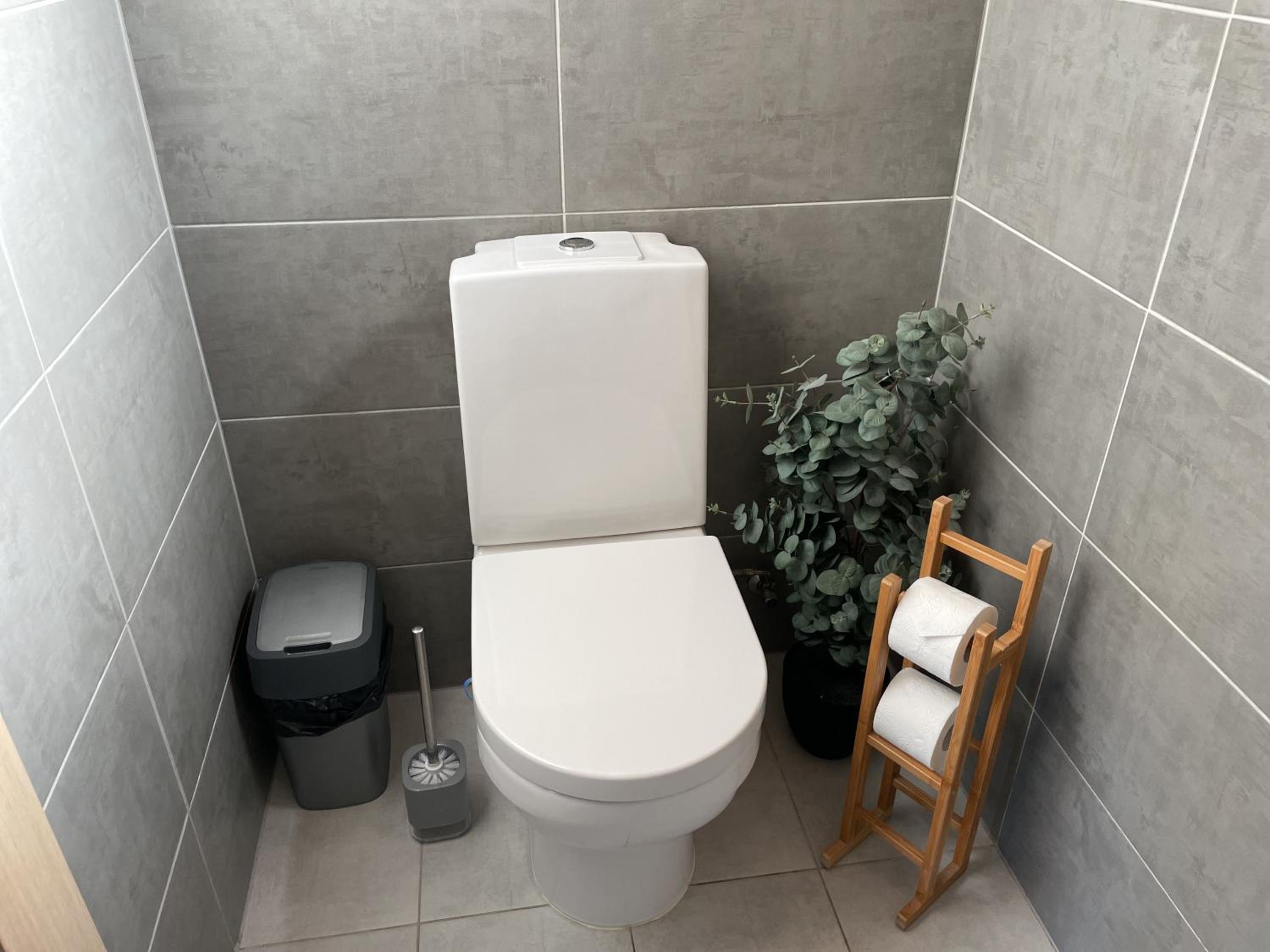 One-Bedroom House - Photo 10