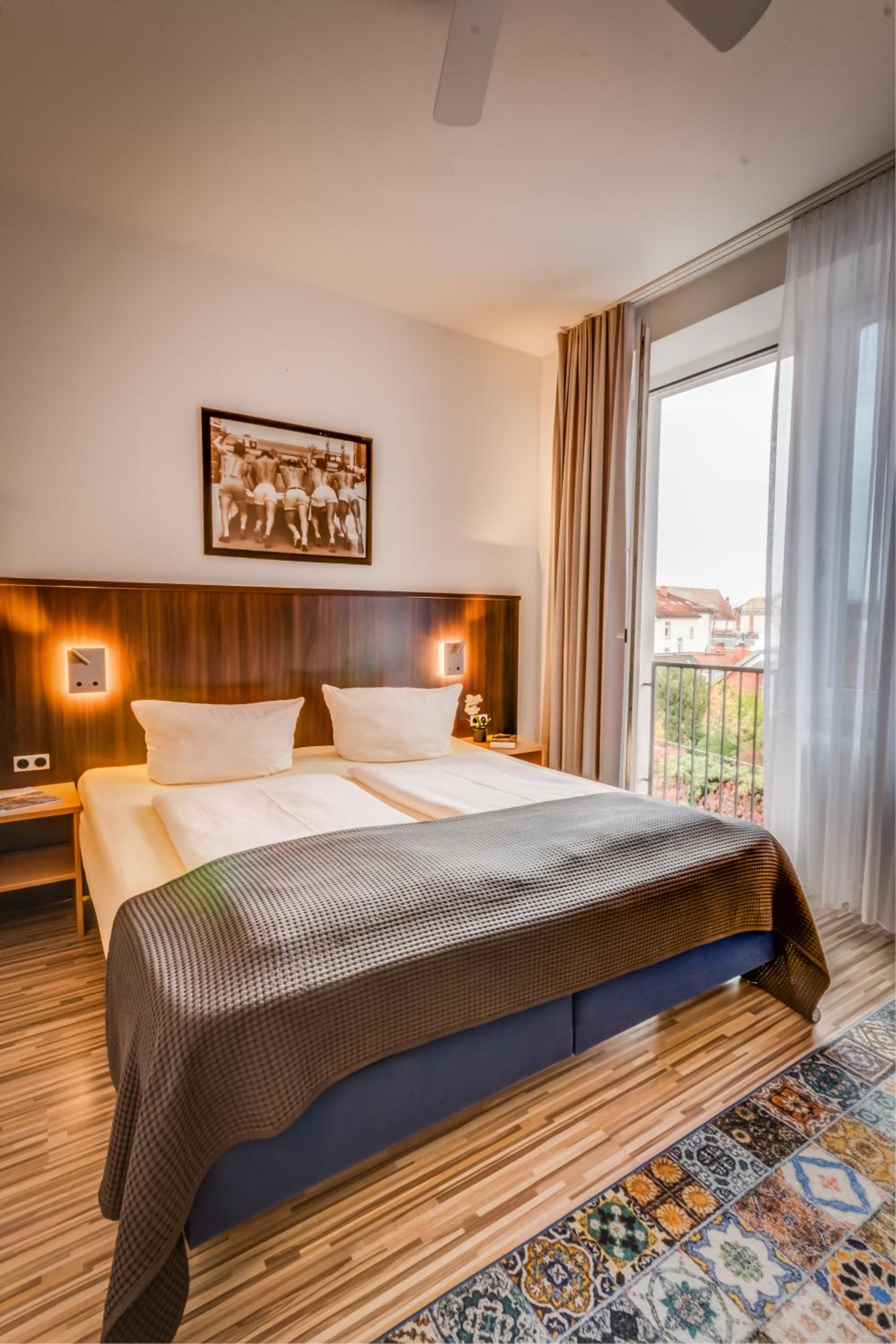 Large Double Room photo 1