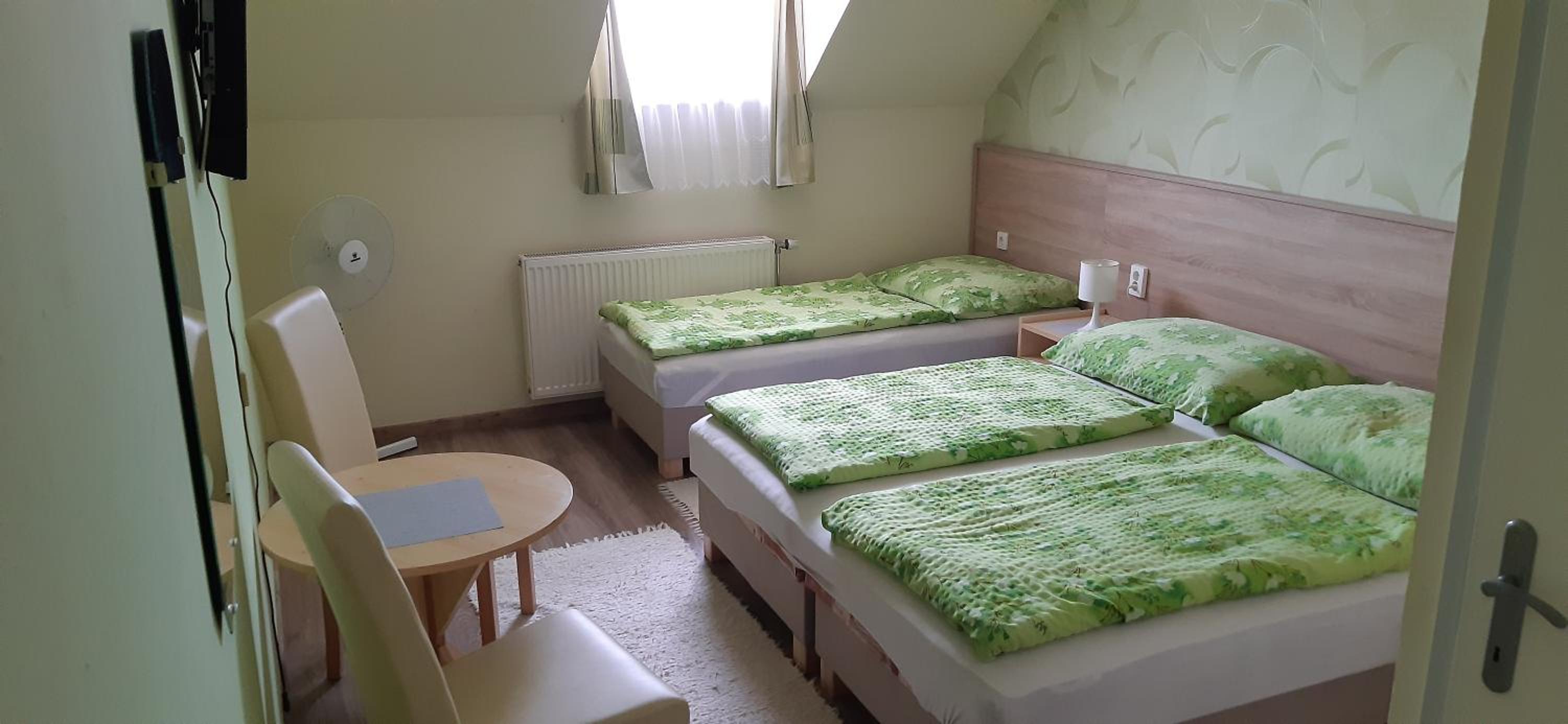 Triple Room photo 2