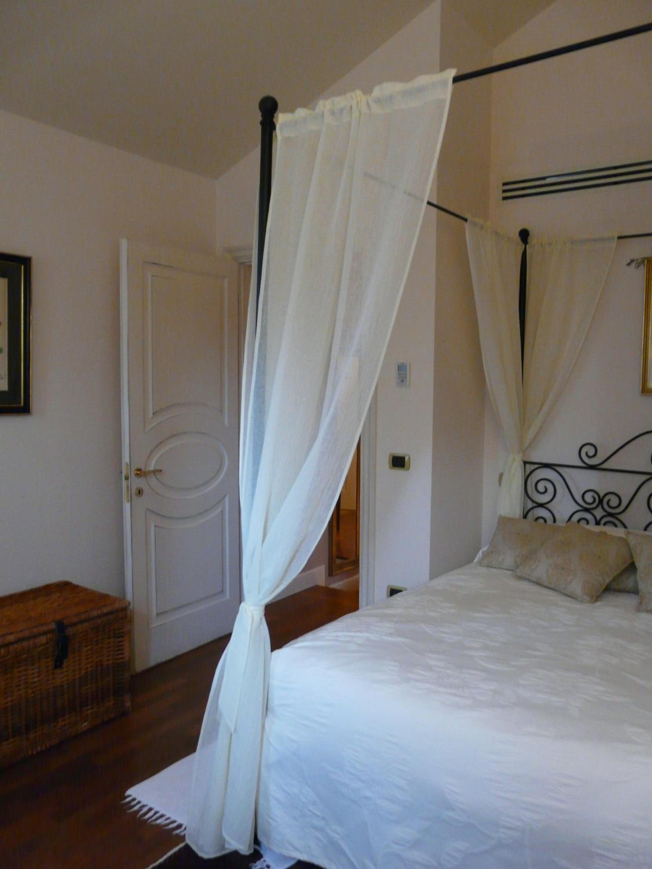 One-Bedroom Suite photo 2