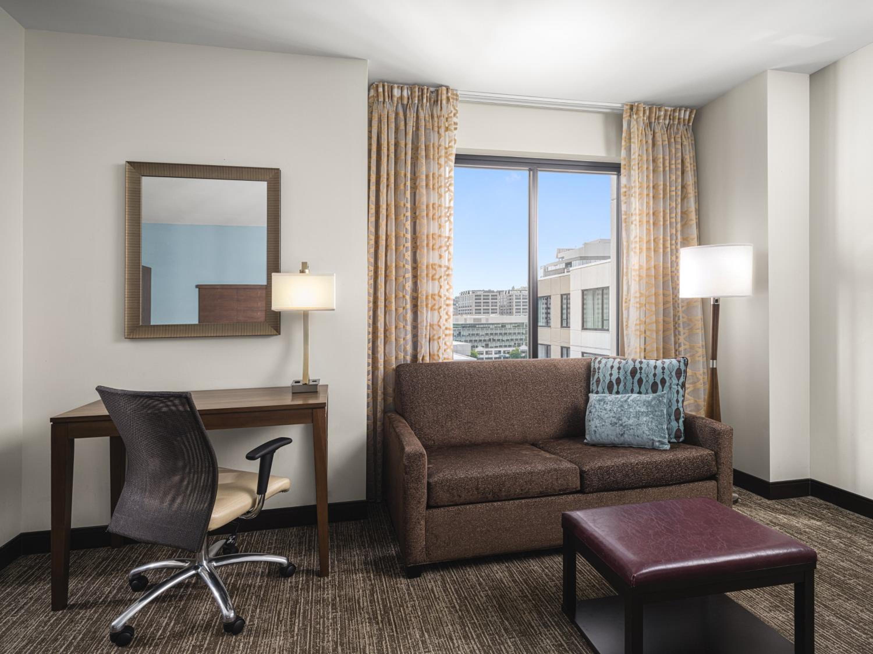 Deluxe Studio Suite with 2 Queen Beds - Nonsmoking photo 1