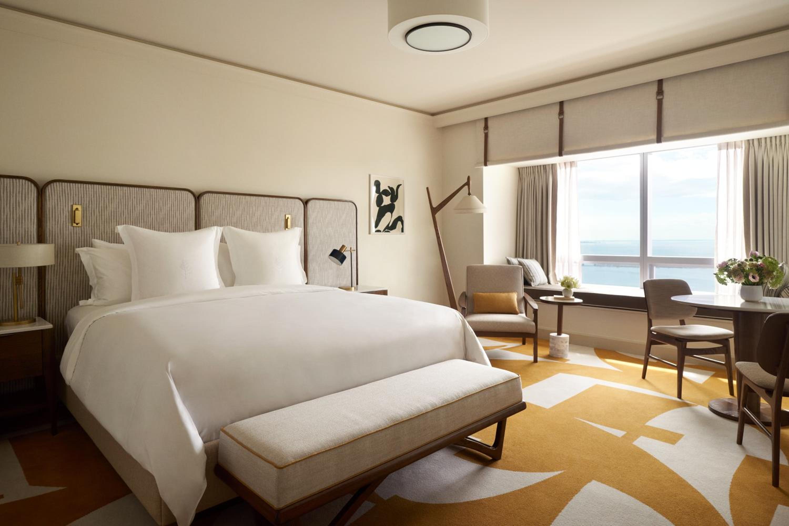 Bayfront Accessible Room King Bed