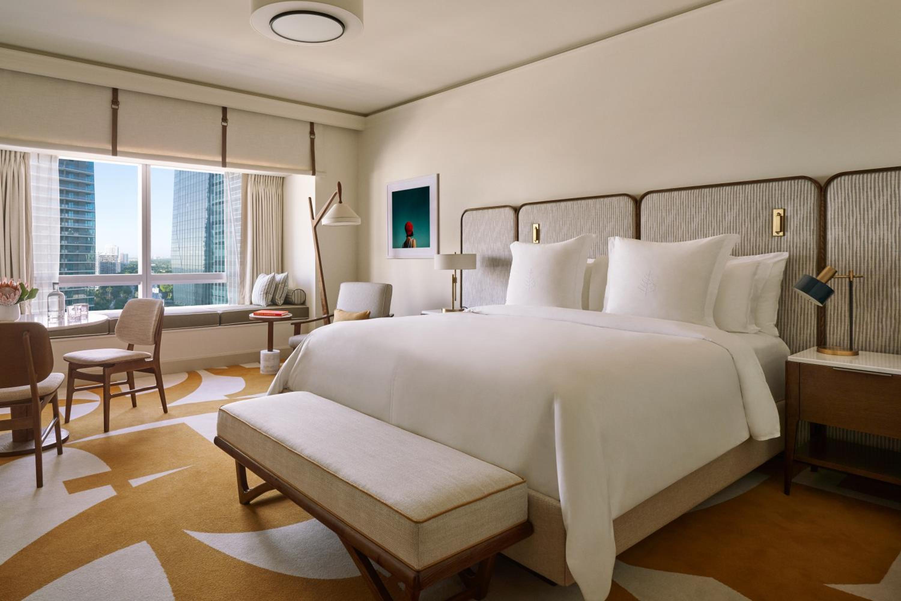 Premier Cityscape Room King
