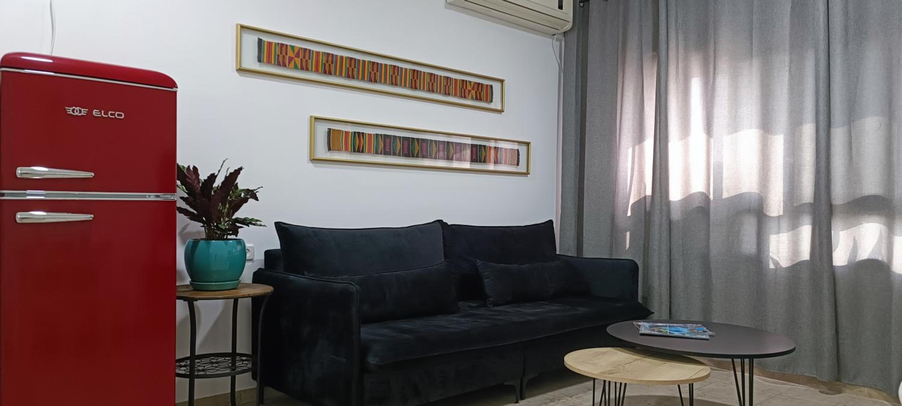 One-Bedroom Apartment - Photo 1