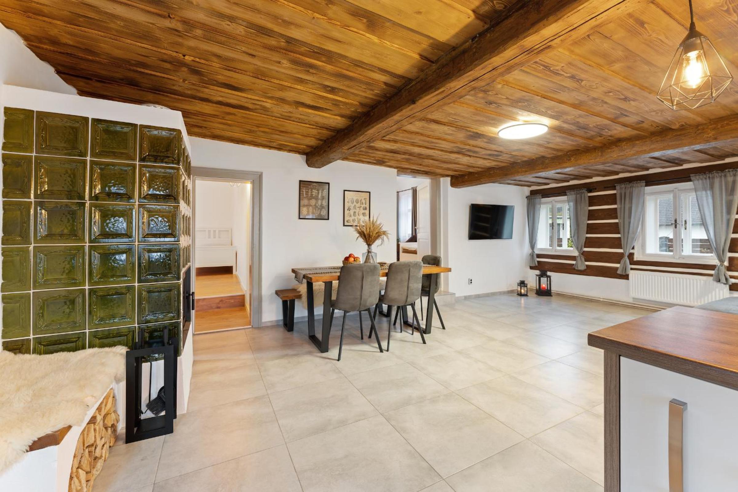 Three-Bedroom House photo 2